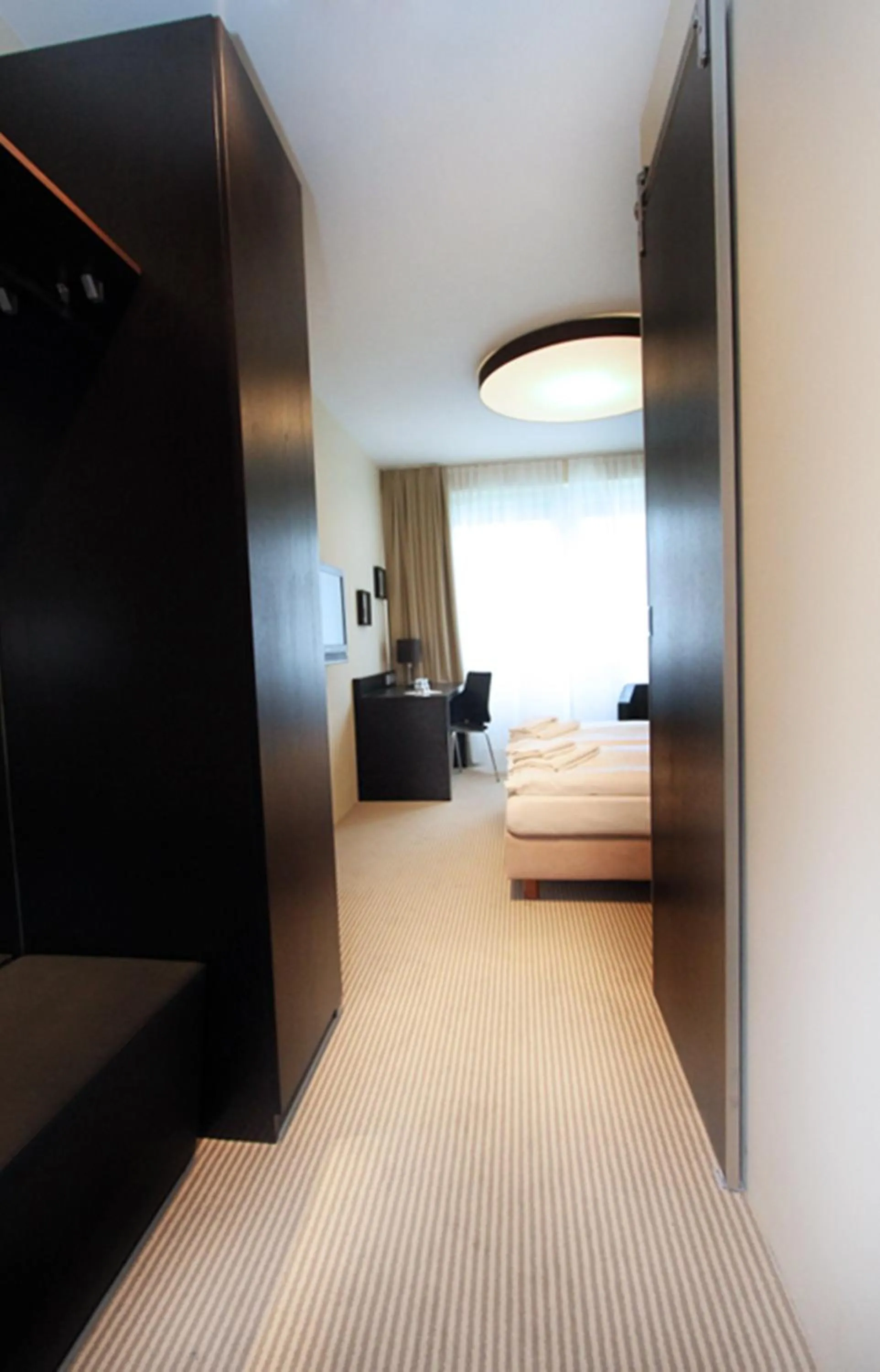 Bathroom, Bed in Karlstor Gästehaus