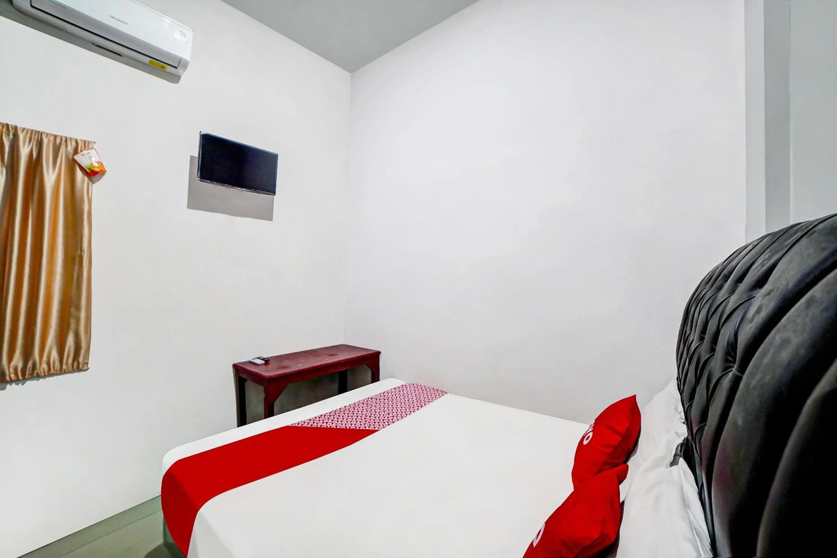 Bedroom, Bed in Hotel O Brayan Guest House