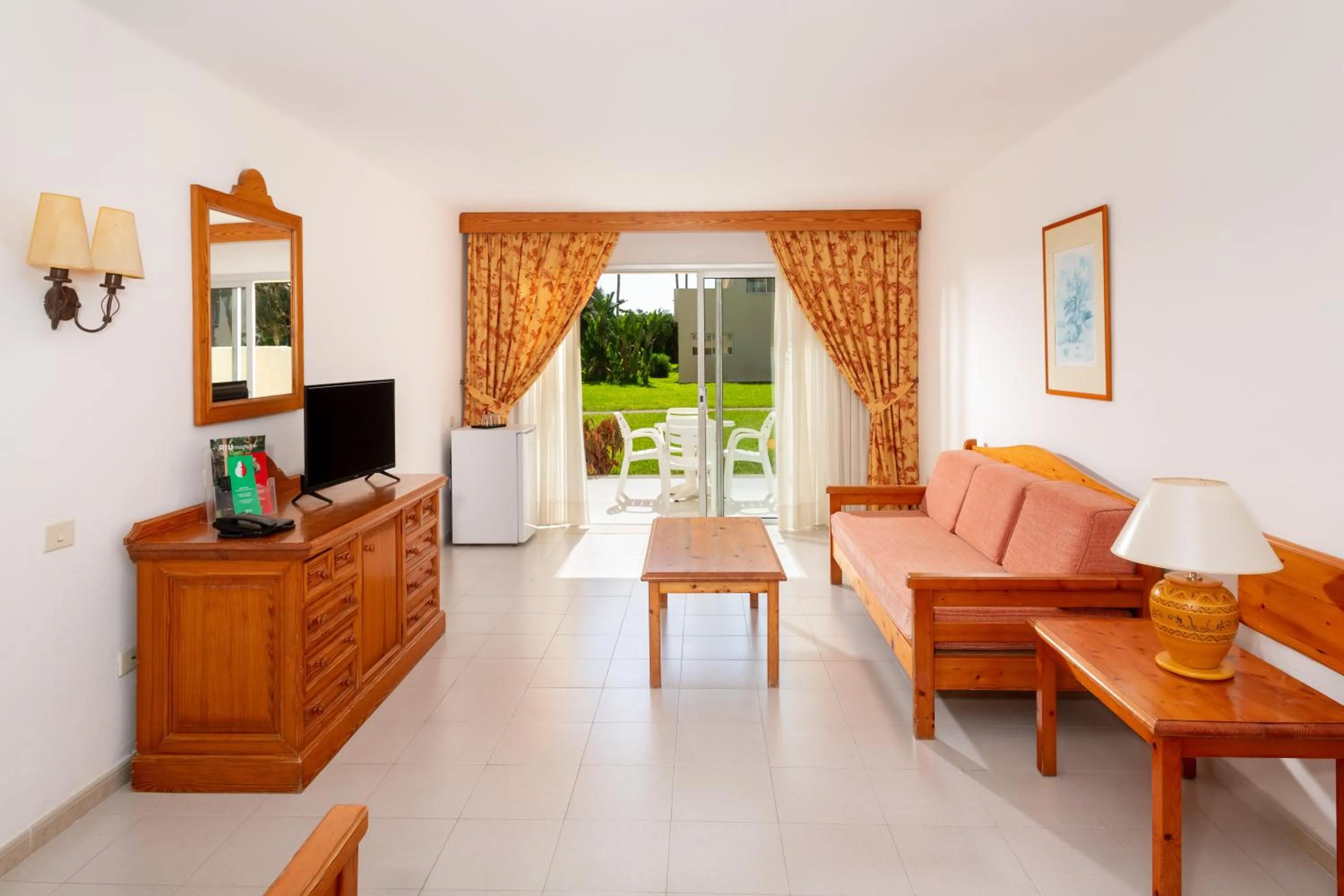 Bedroom in Hotel Riu Oliva Beach Resort - All Inclusive