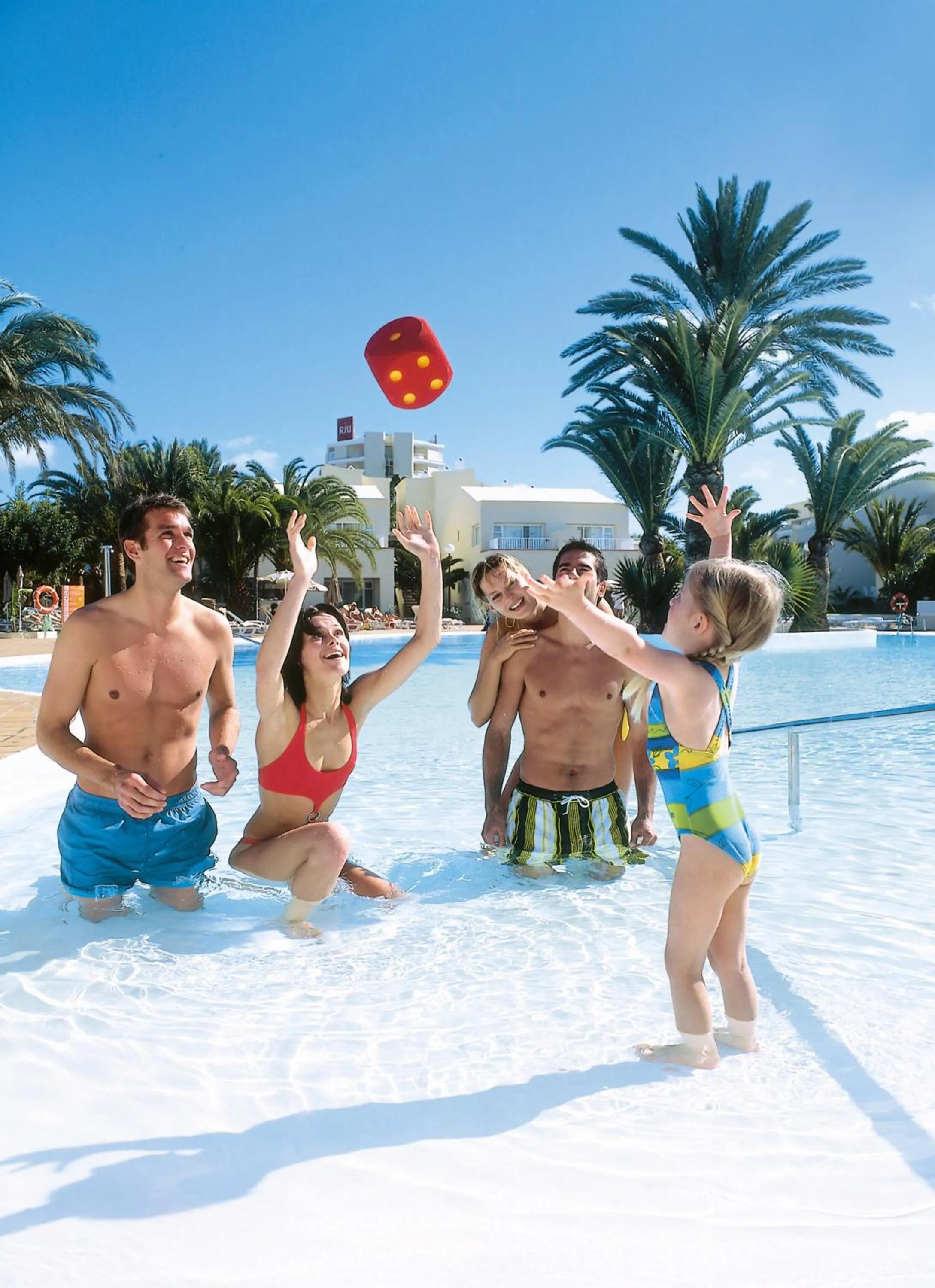 Swimming pool in Hotel Riu Oliva Beach Resort - All Inclusive