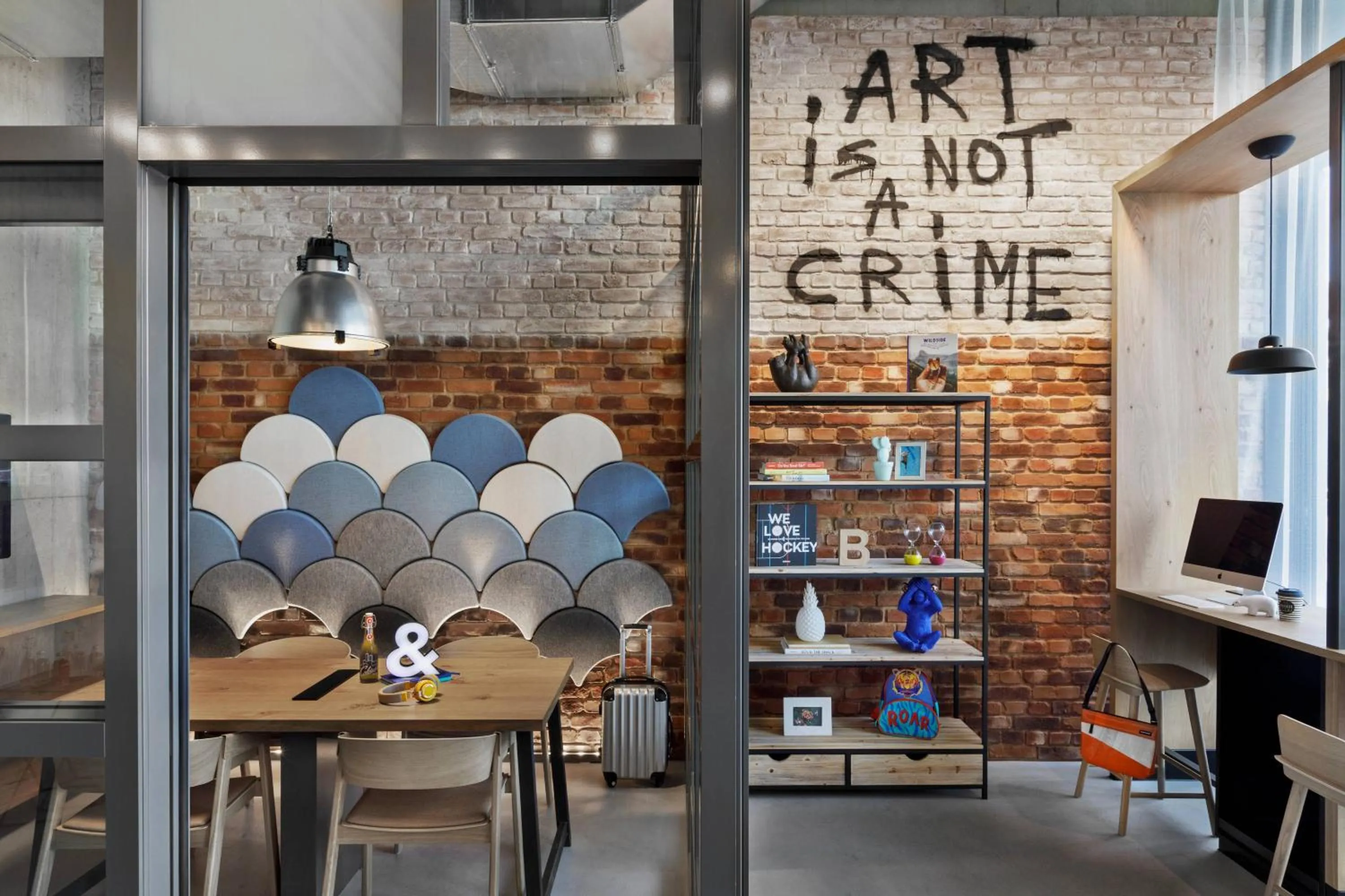 Meeting/conference room in Moxy Bern Expo