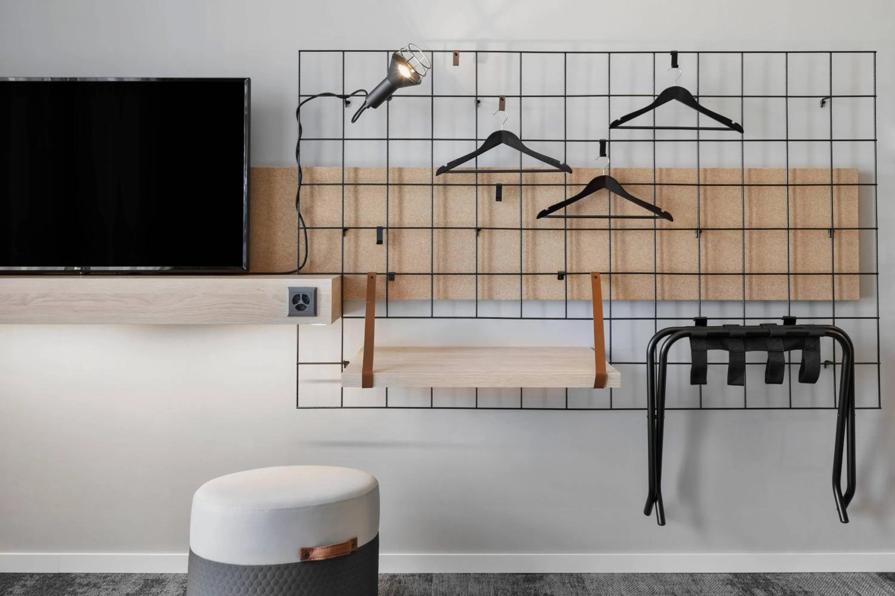 Photo of the whole room in Moxy Bern Expo