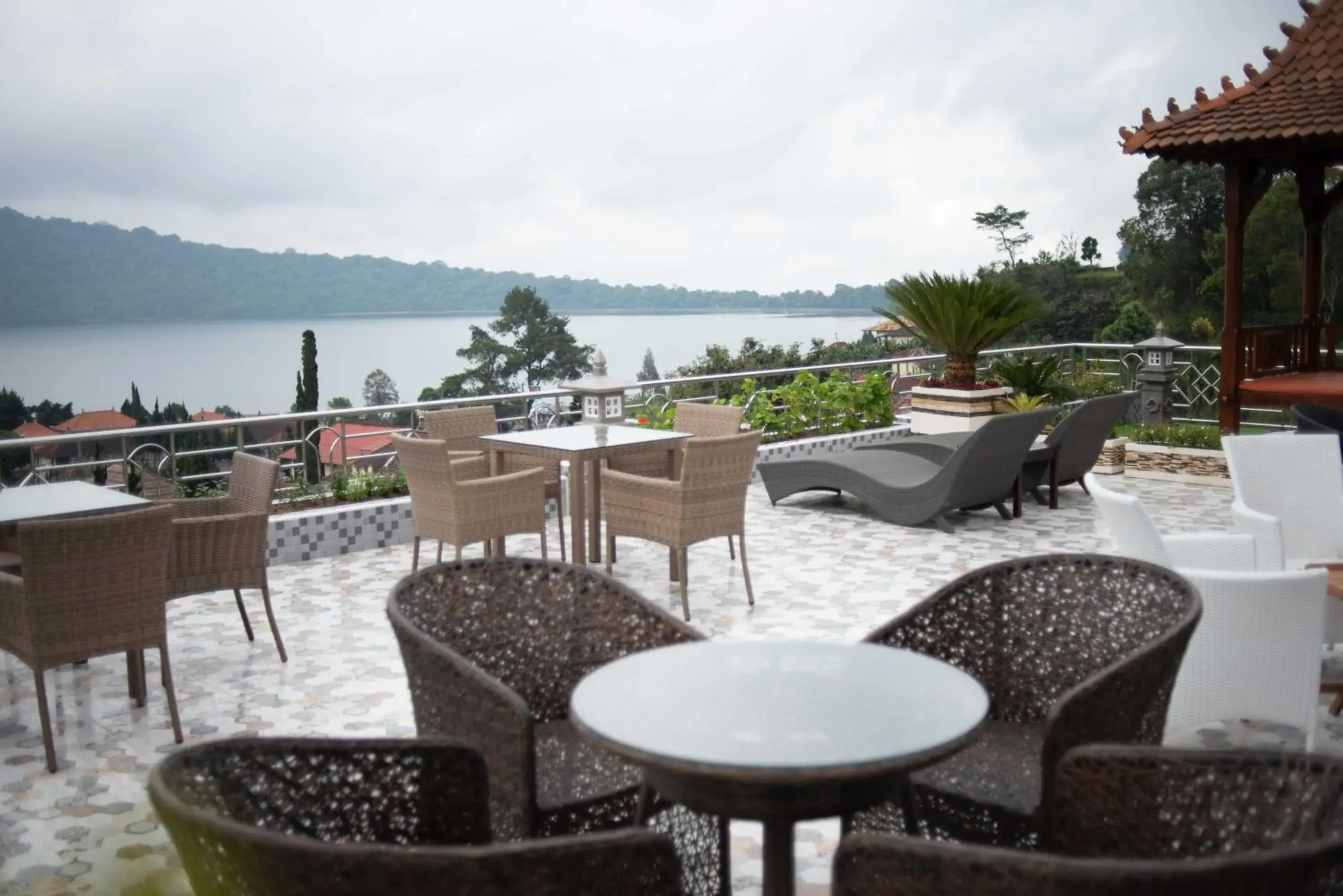 Property building in Dedanau Hotel Property building in Dedanau Hotel