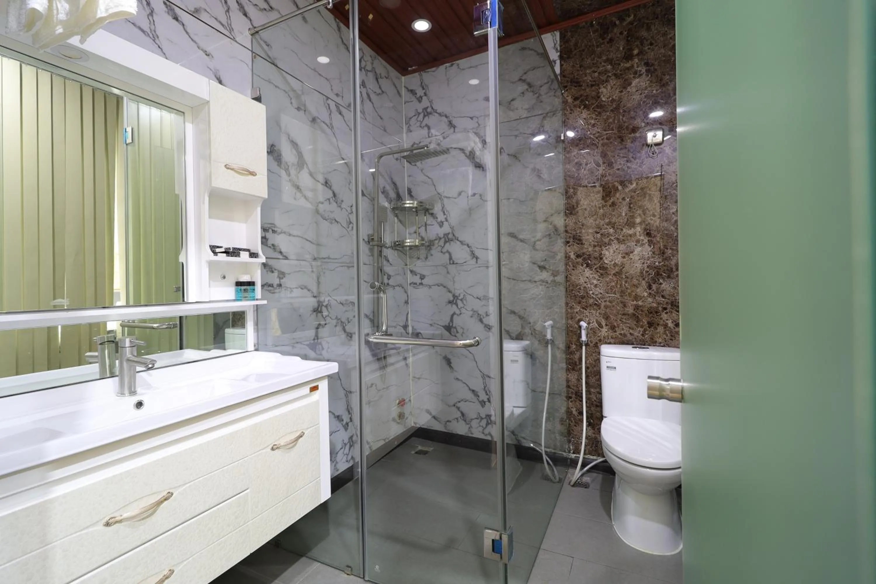 Bathroom in Vienna Hotel