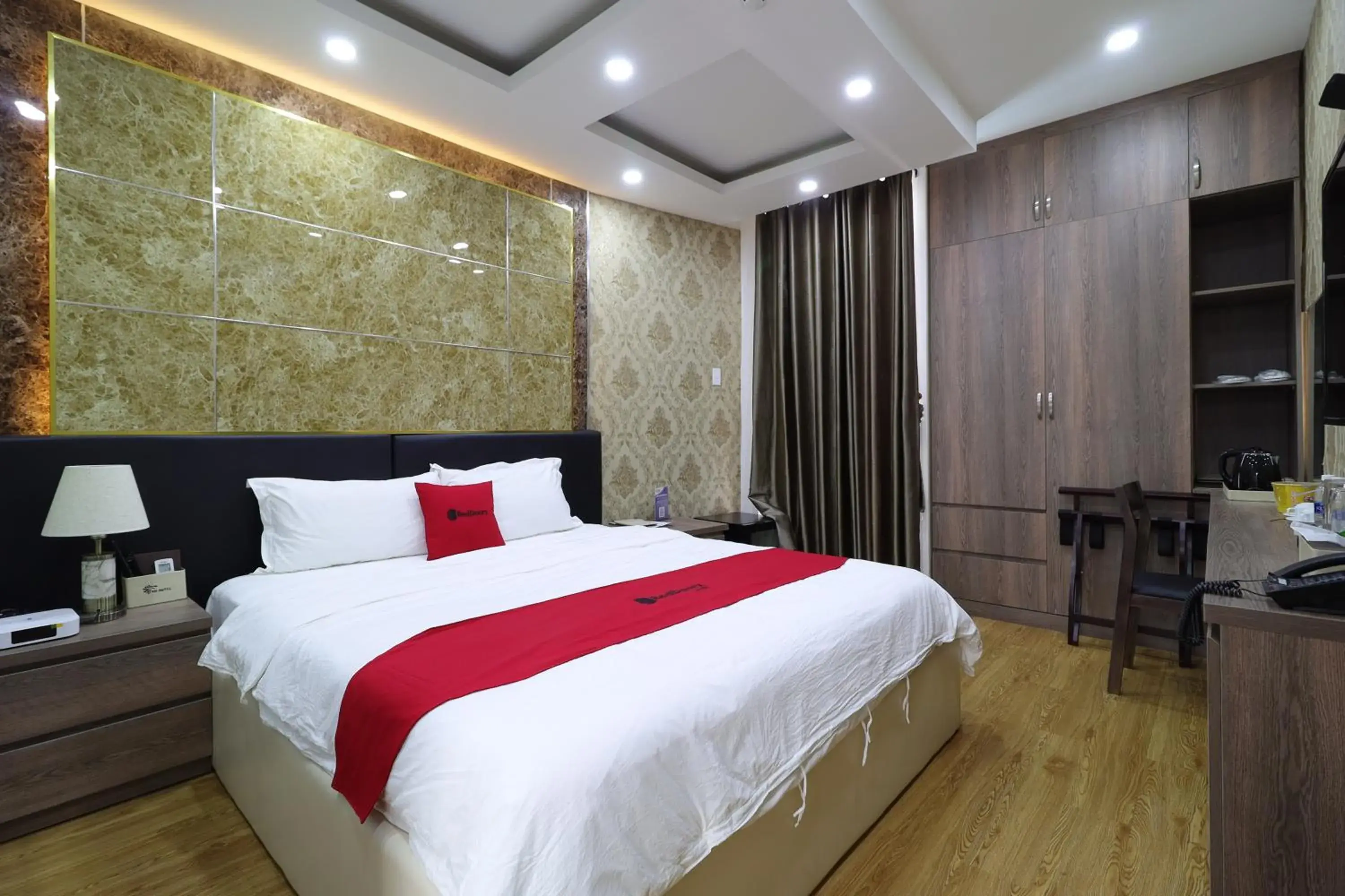 Superior Double Room in Vienna Hotel Superior Double Room in Vienna Hotel