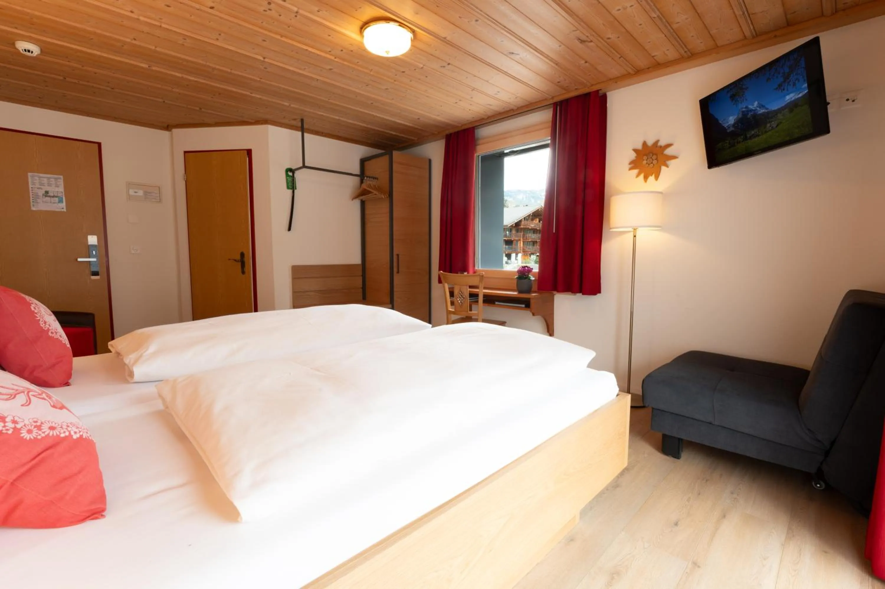 Bed in Hotel Hirschen - Grindelwald