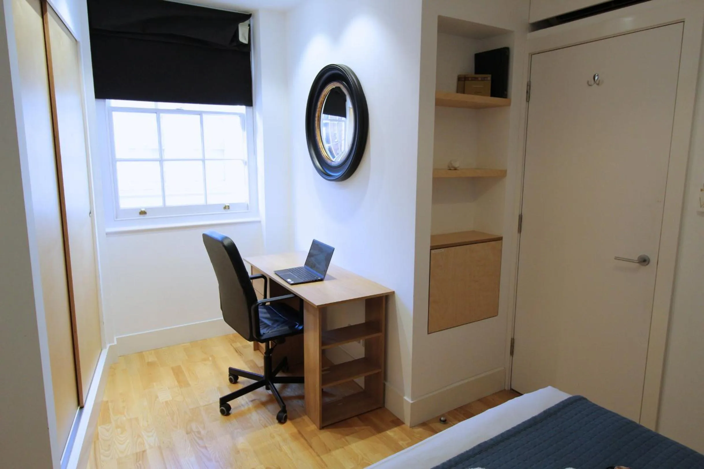 Bedroom in Bloomsbury By Viridian Apartments