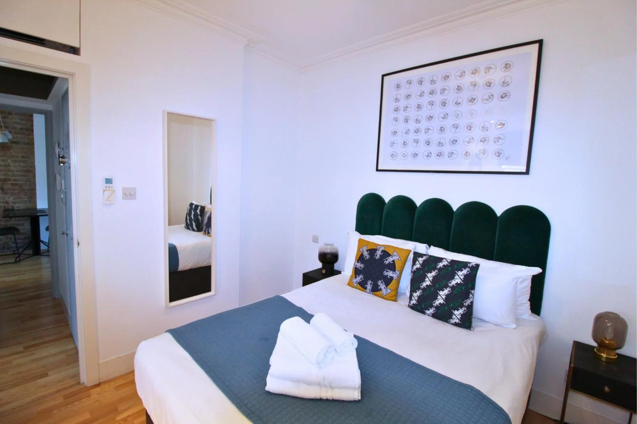 Bed in Bloomsbury By Viridian Apartments
