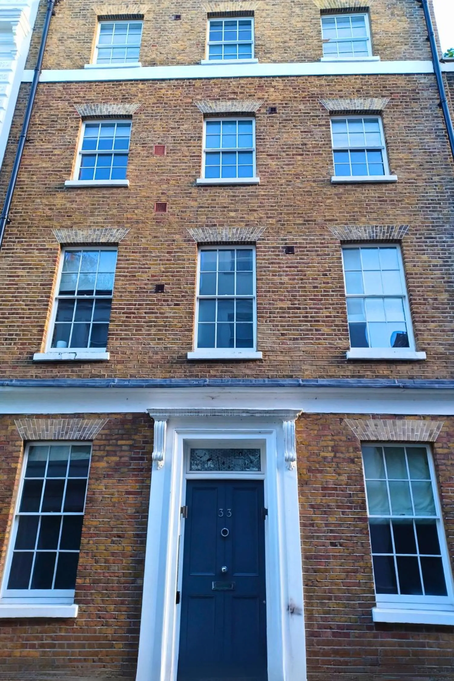 Property building in Bloomsbury By Viridian Apartments