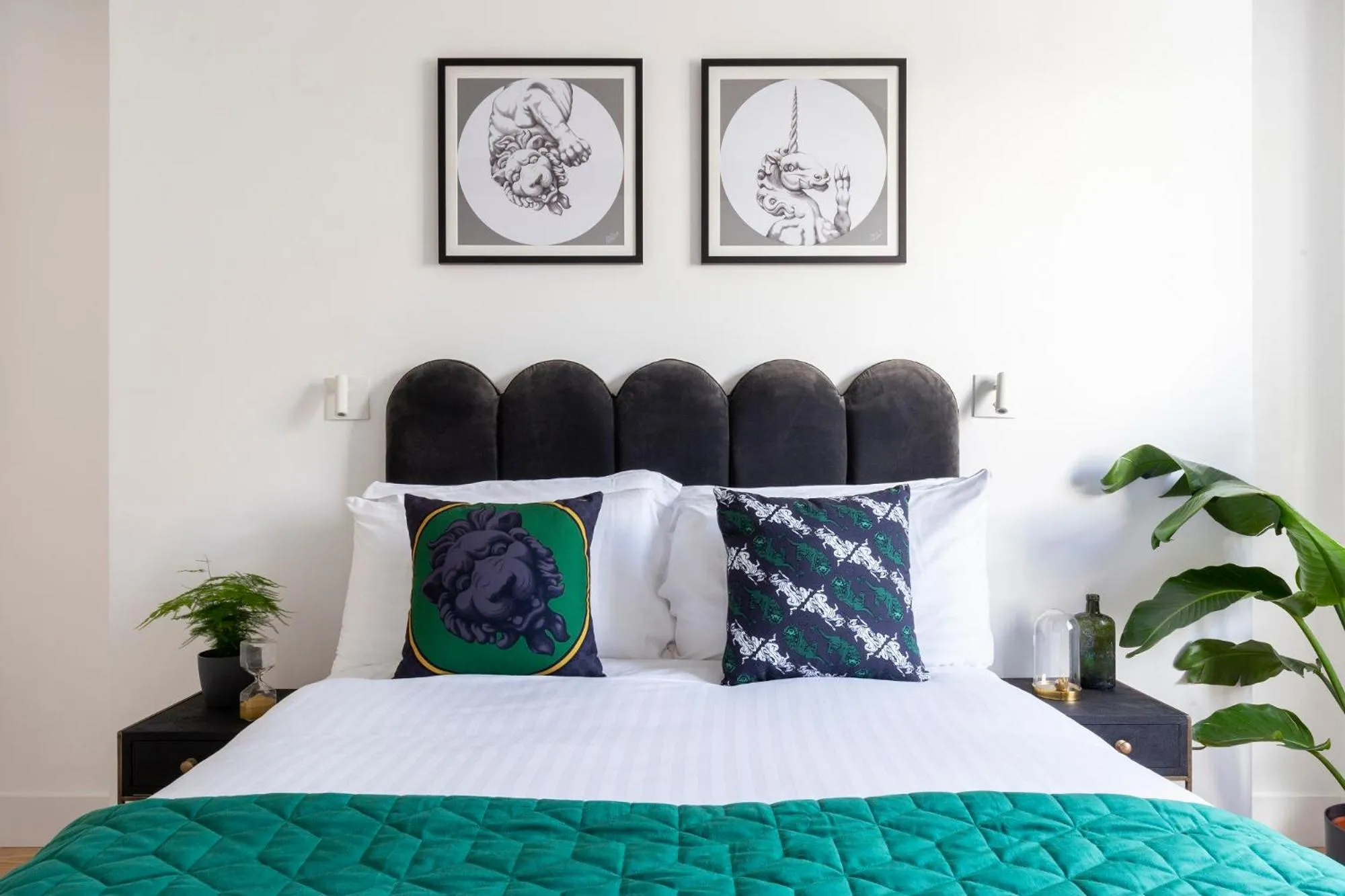 Bed in Bloomsbury By Viridian Apartments