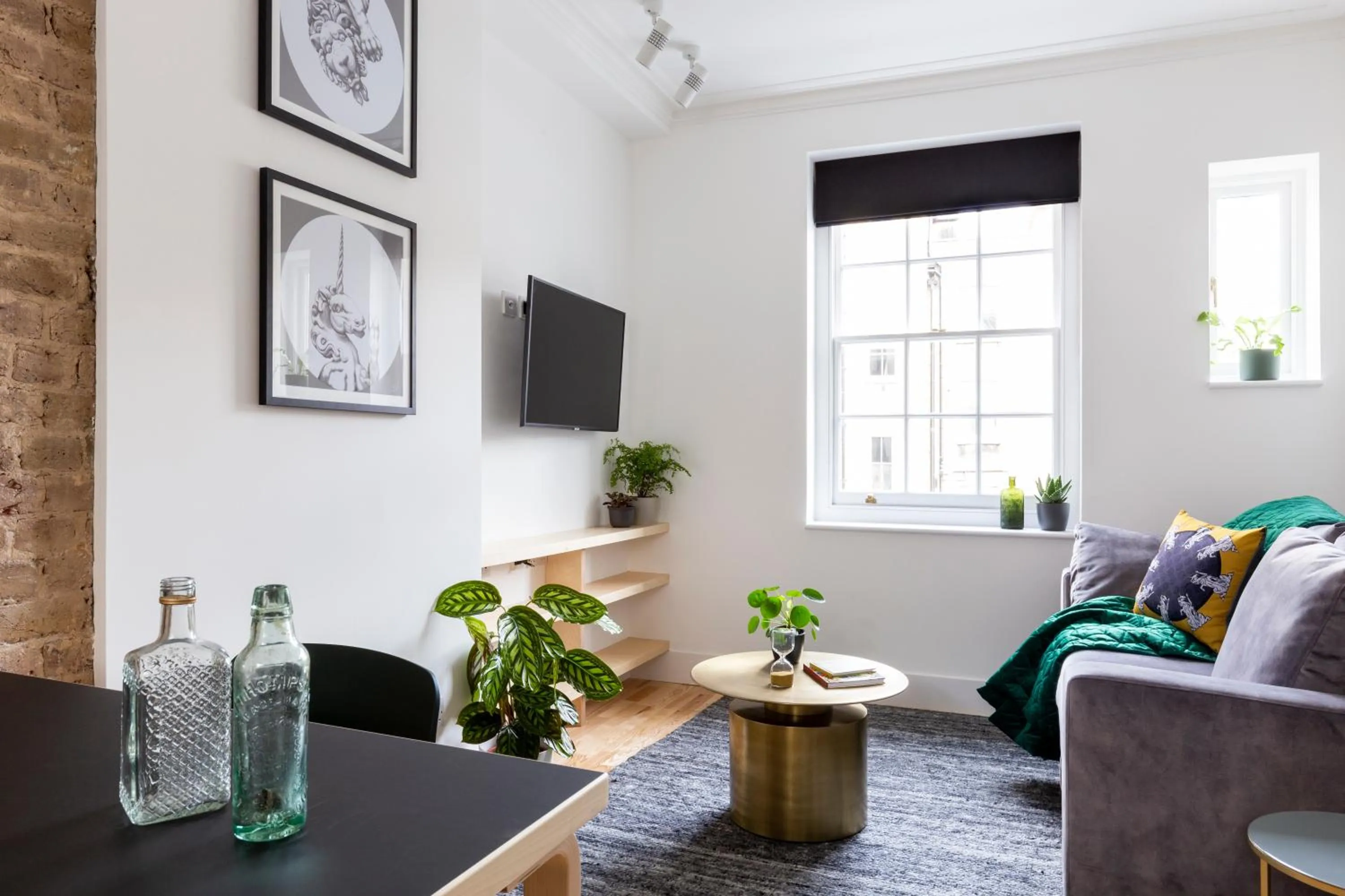 Living room in Bloomsbury By Viridian Apartments