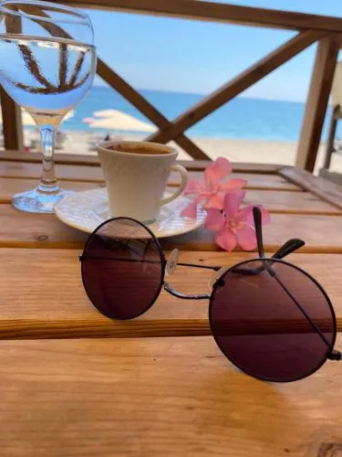 UĞUR BEACH HOTEL