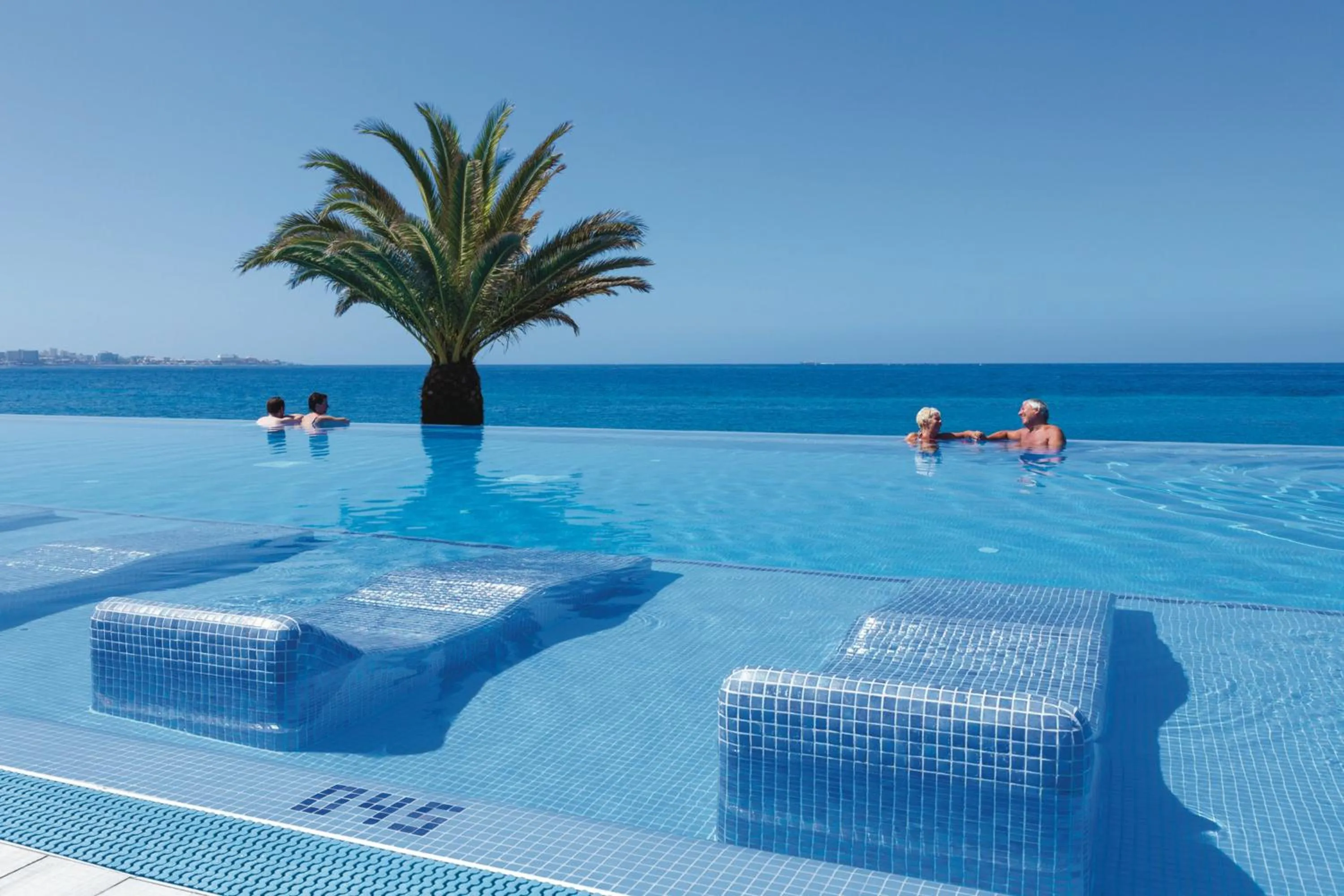 Pool view in Hotel Riu Palace Tenerife