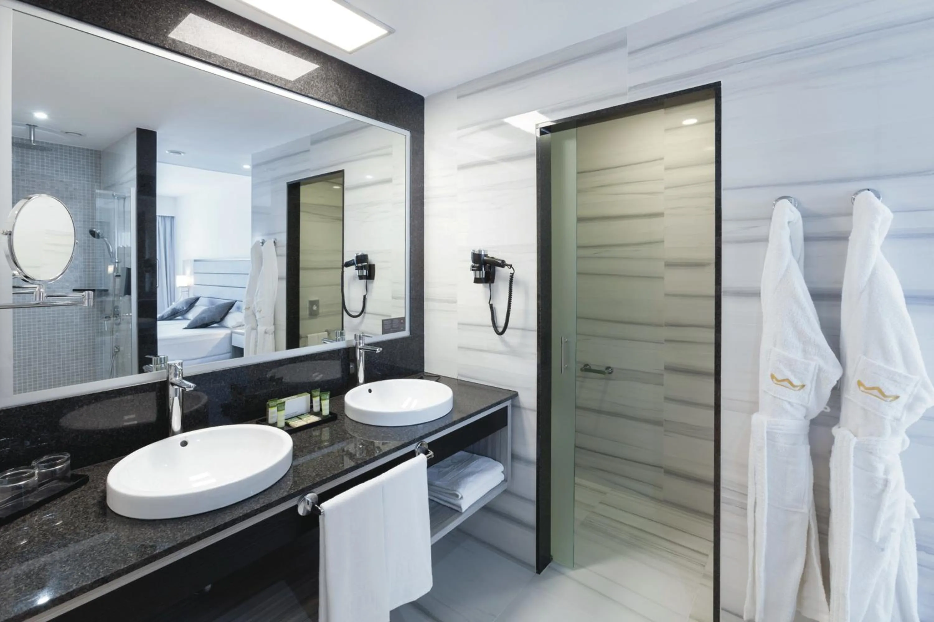 Shower in Hotel Riu Palace Tenerife