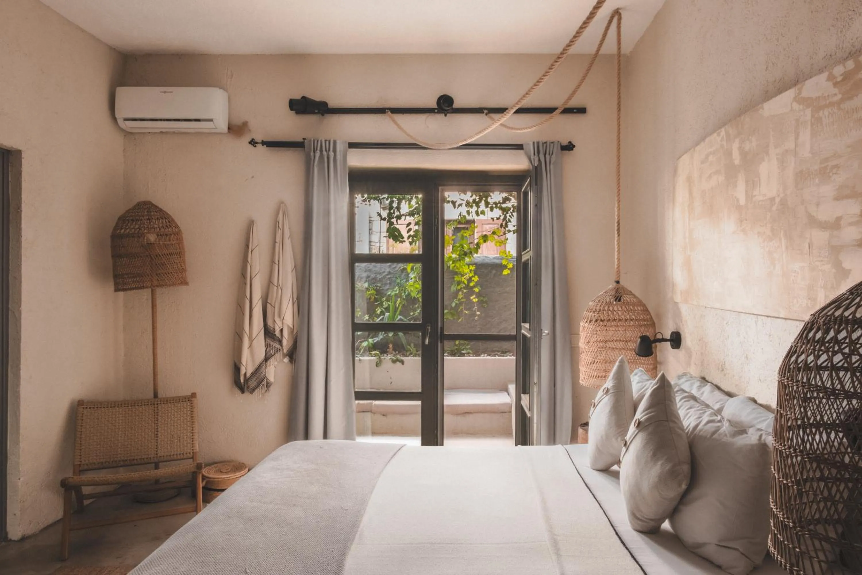 Bed in GAIA Alaçatı Bazaar