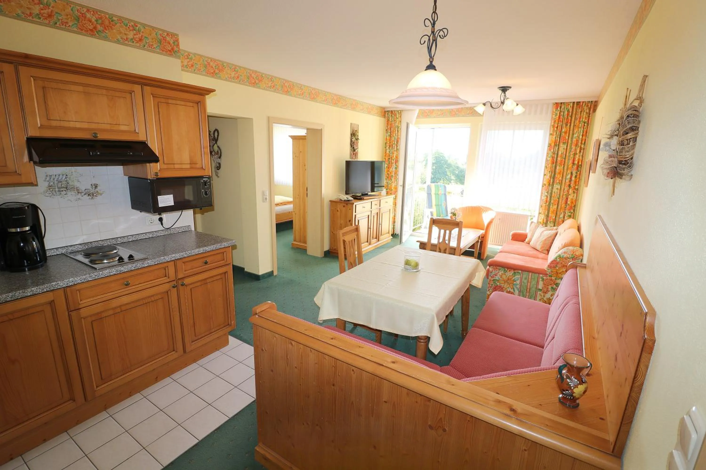 Kitchen or kitchenette in Ferienwohnung Zur Hopfenkönigin