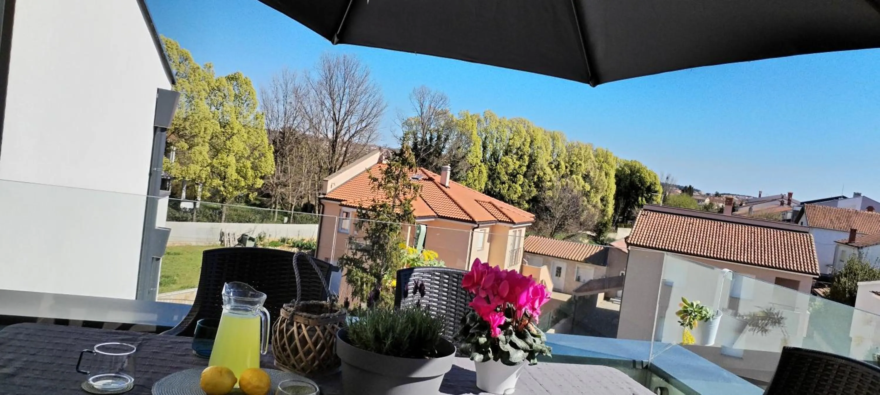Dining area in Villa Ulika