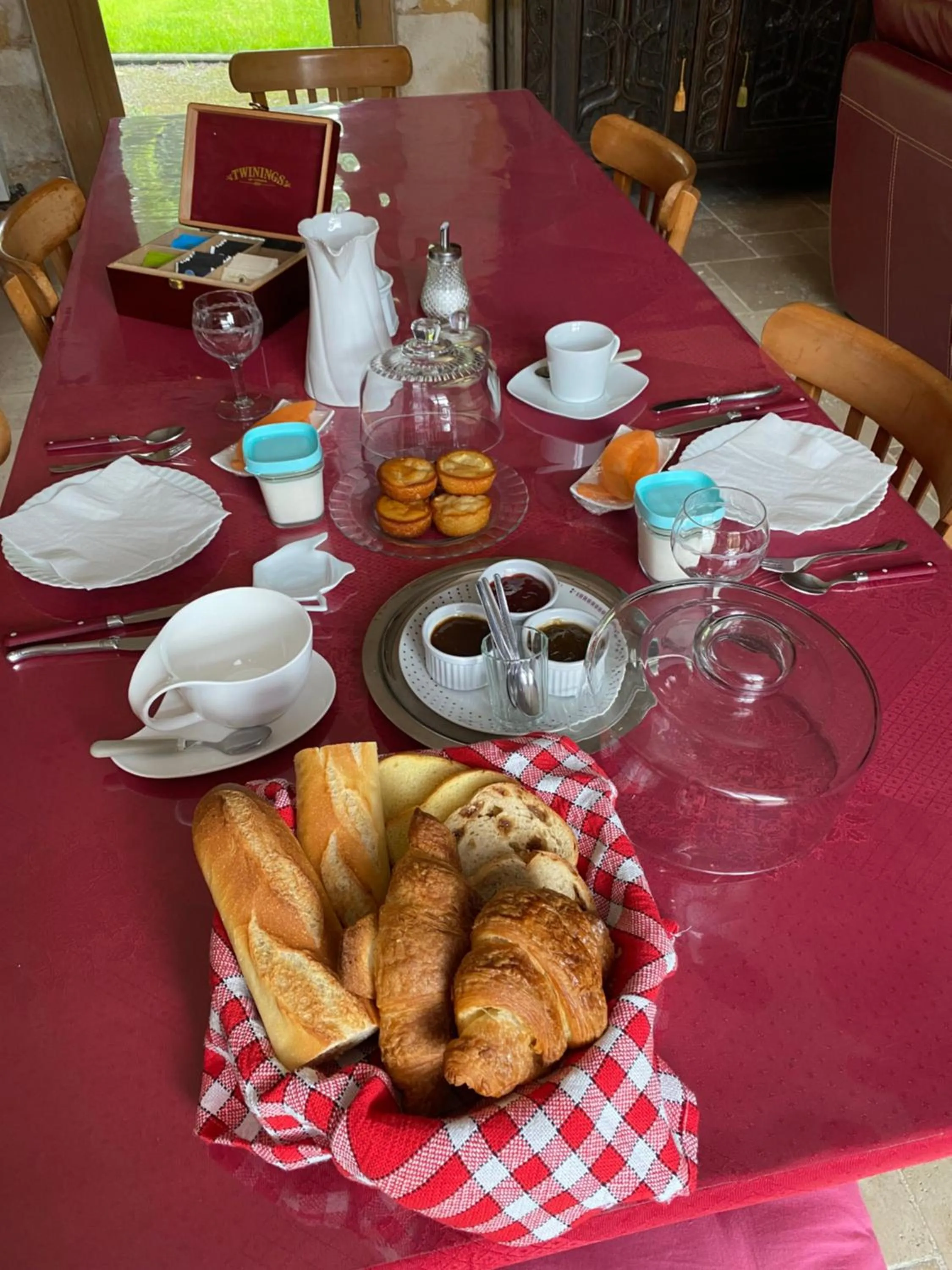 Food and drinks in Chambre d'Hôtes du Domaine de la Haute Poignandiere