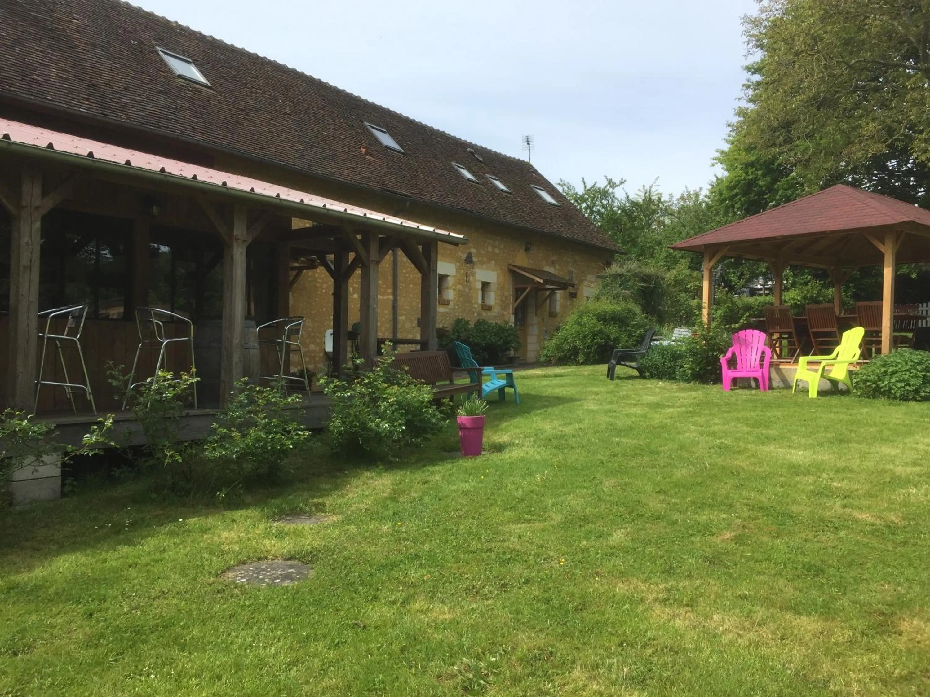 Patio in Chambre d'Hôtes du Domaine de la Haute Poignandiere