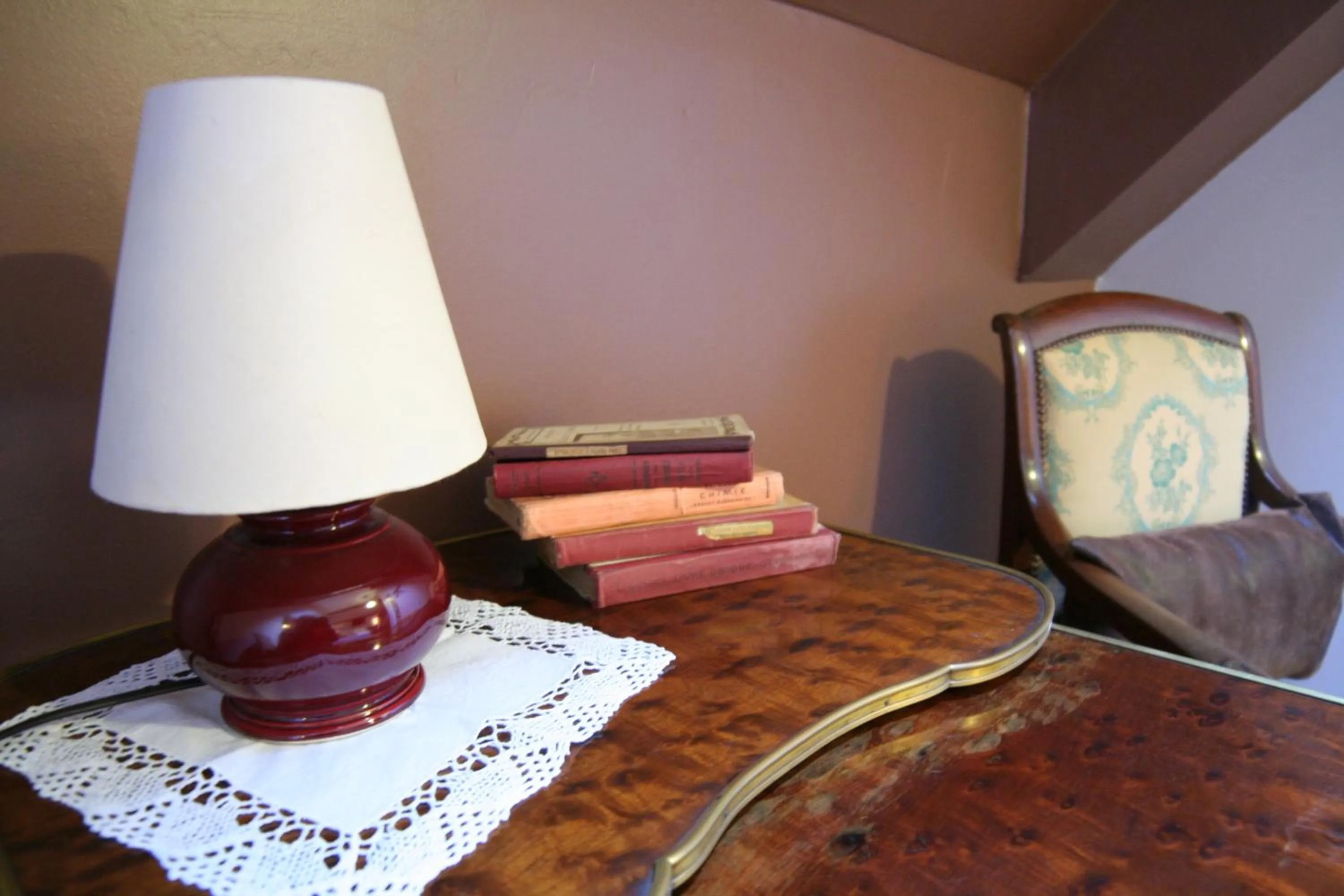 Seating area in Chambre d'Hôtes du Domaine de la Haute Poignandiere