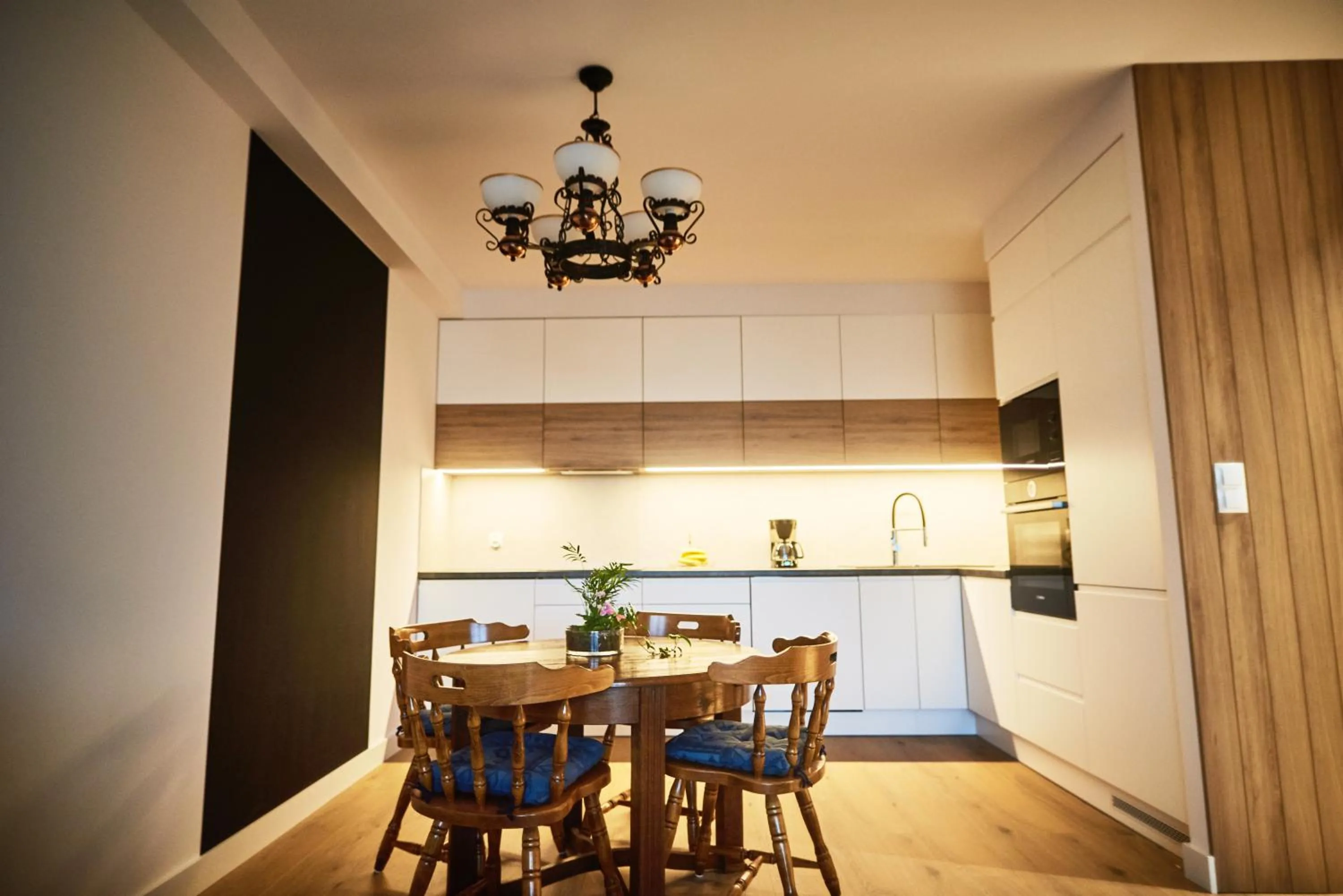 Dining area in Olivia Baltic