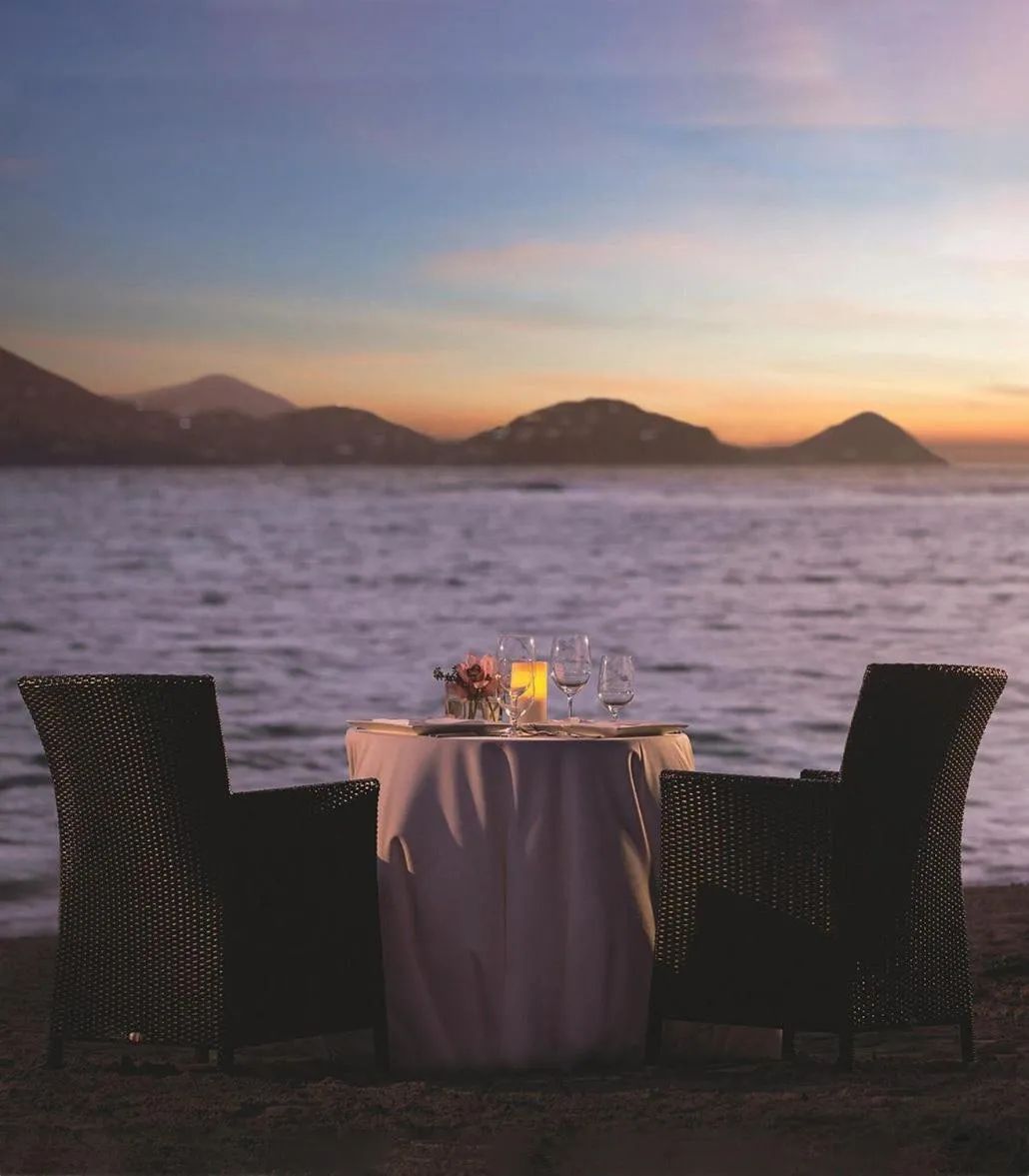 Dining area in Great Bay Condominiums located at The Ritz-Carlton Club, St Thomas