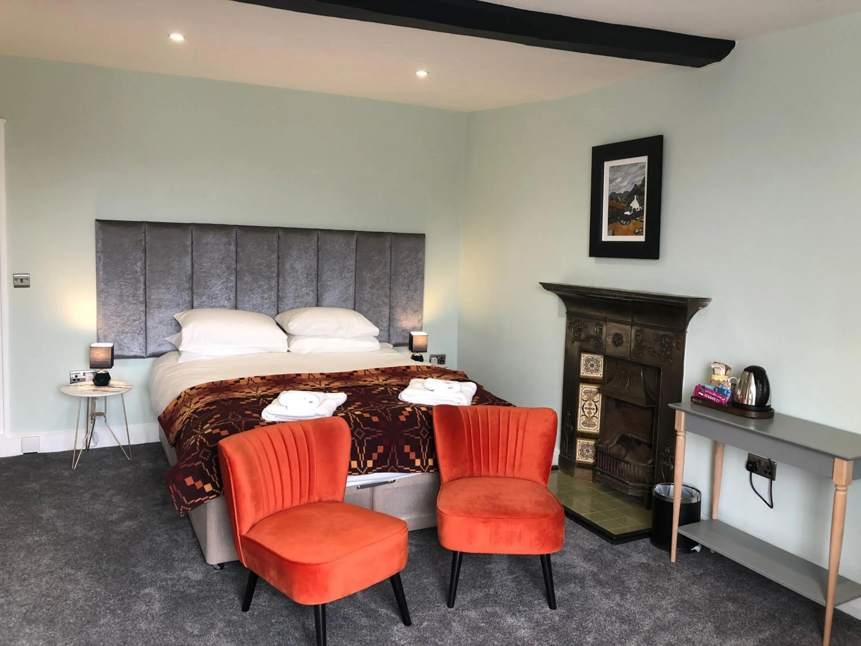 Bed in Mount Street House