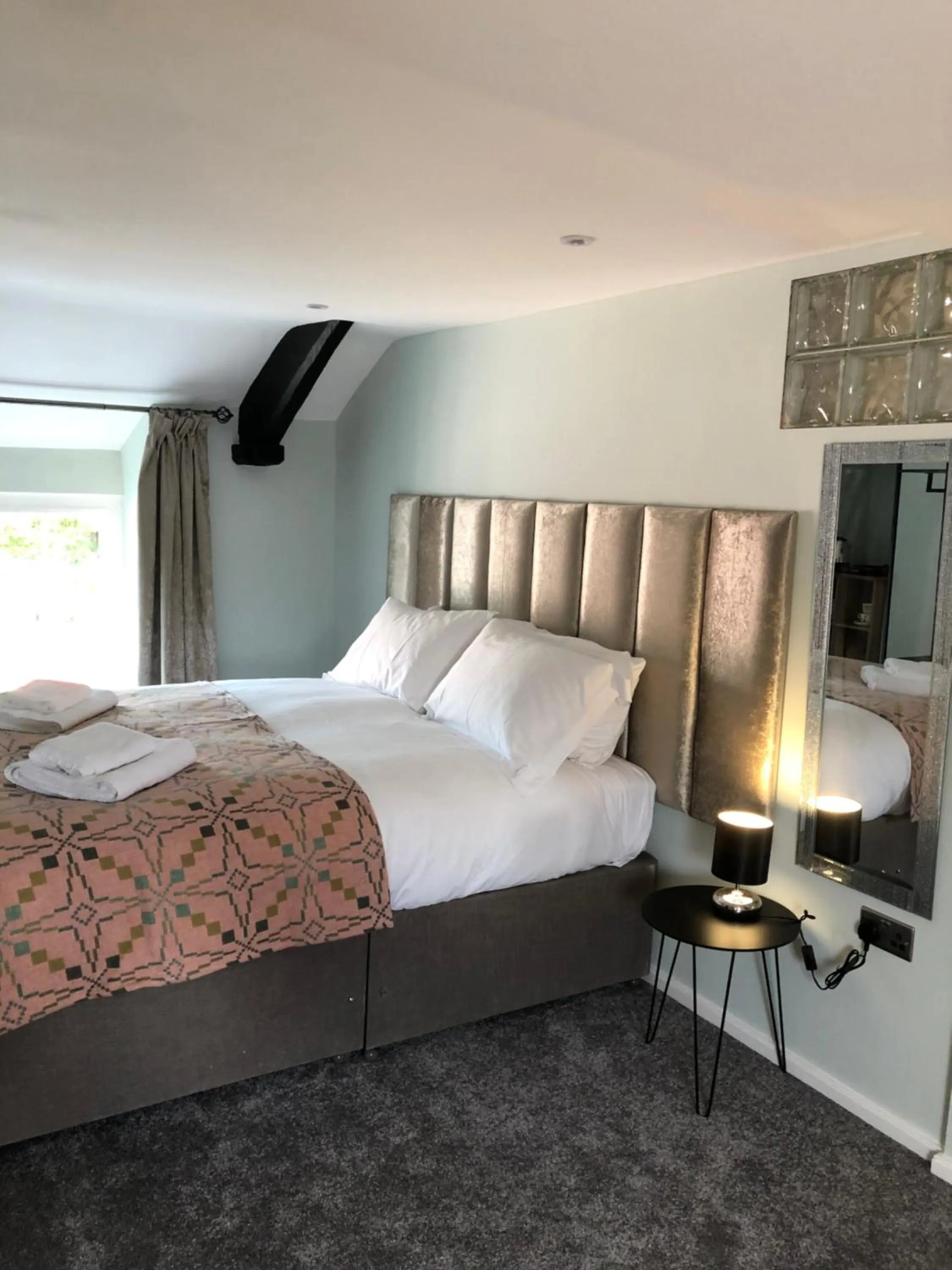 Bed in Mount Street House