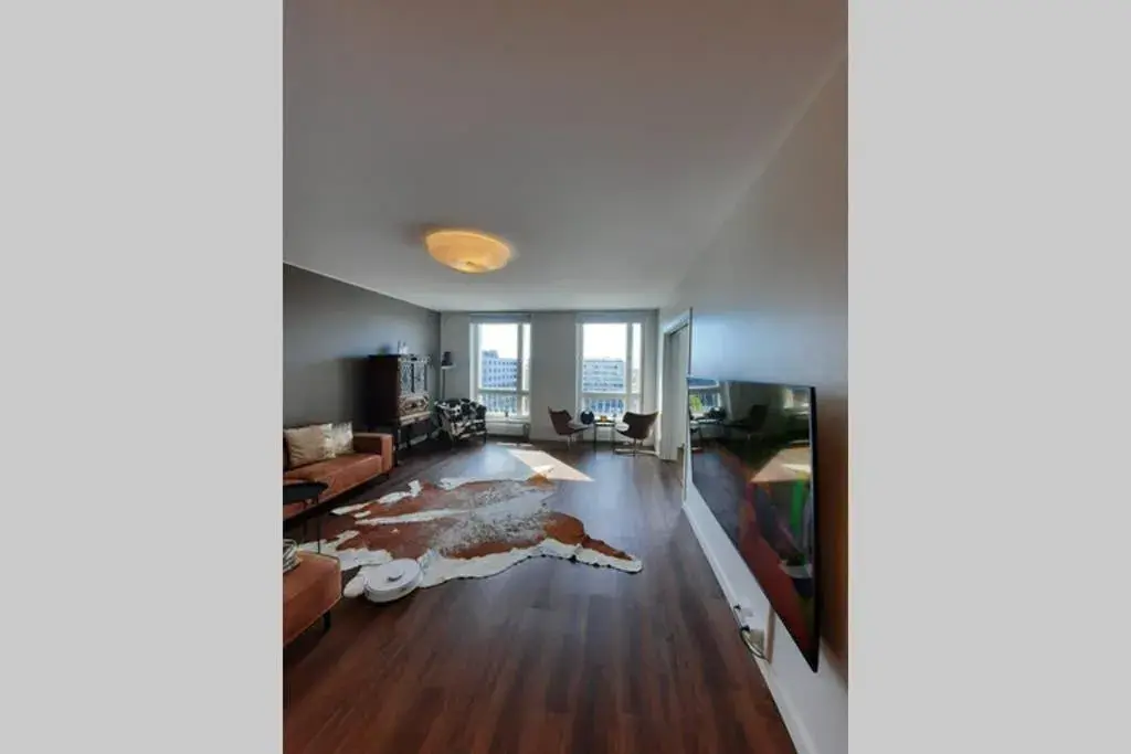 90m2 on pedestrian street on Top Floor, penthouse suite, great view! Incl linen and all 90m2 on pedestrian street on Top Floor, penthouse suite, great view! Incl linen and all