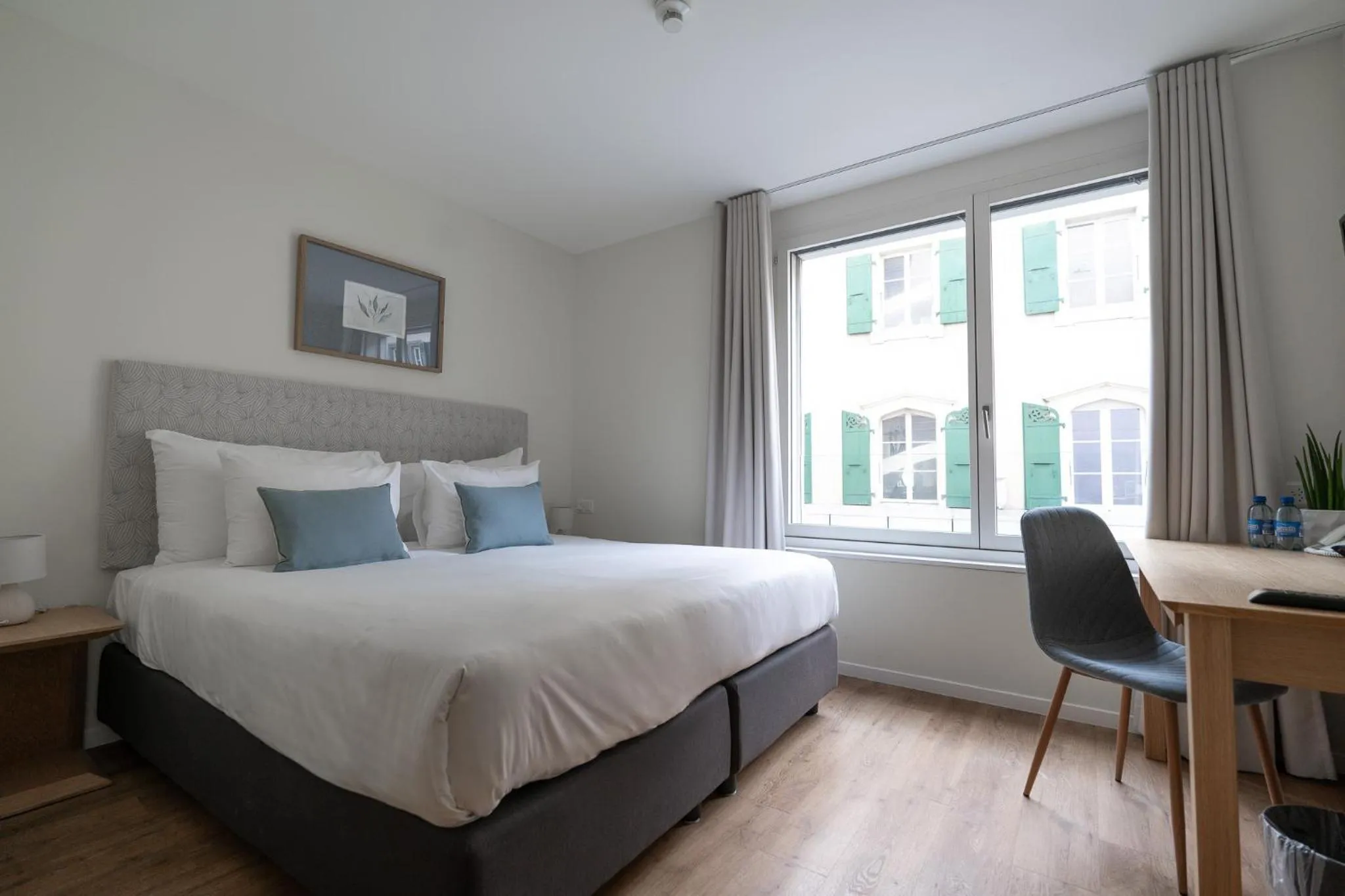 Decorative detail, Bed in Hôtel de la Couronne