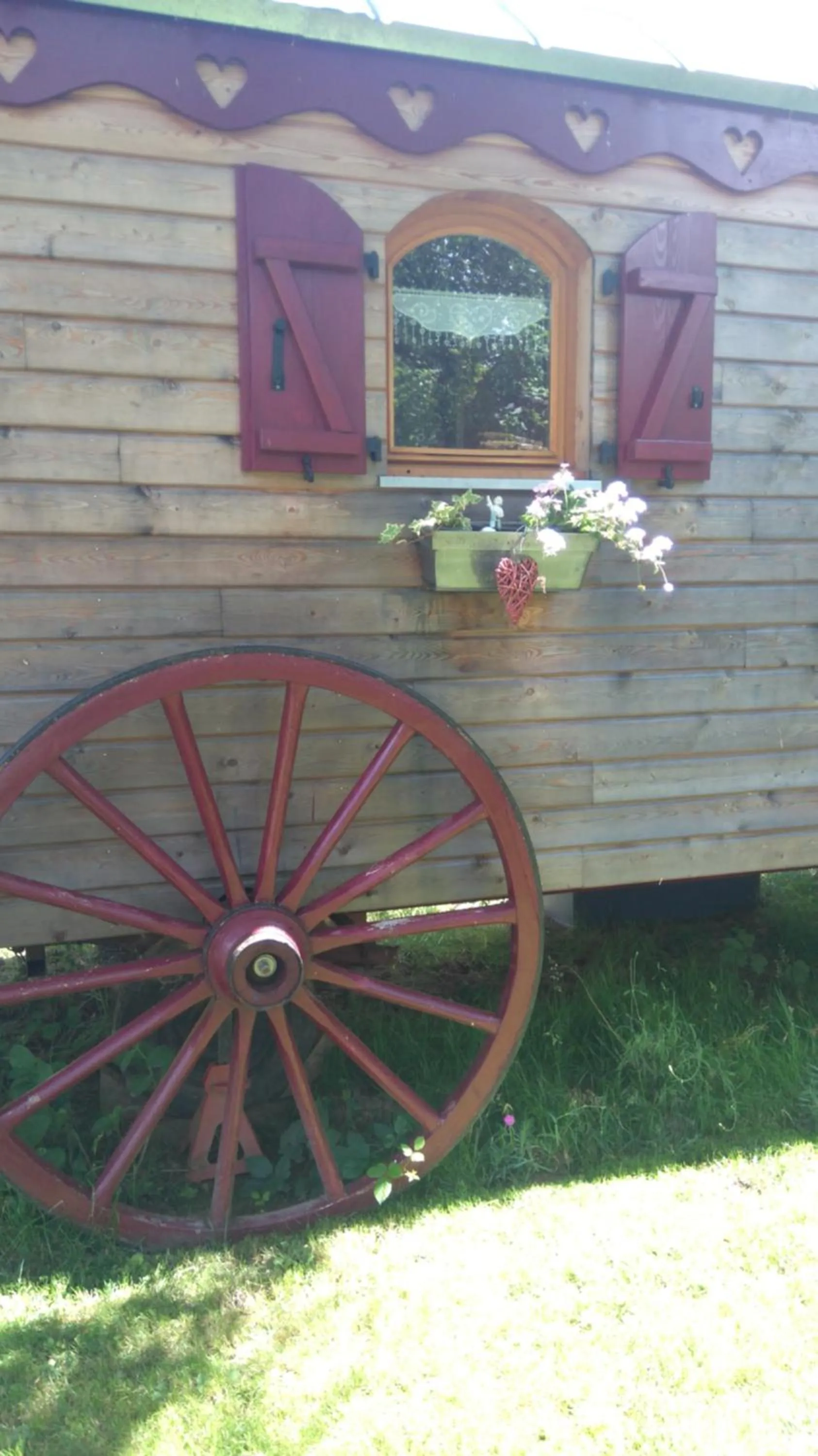 Facade/entrance in Roulotte le temps de rever