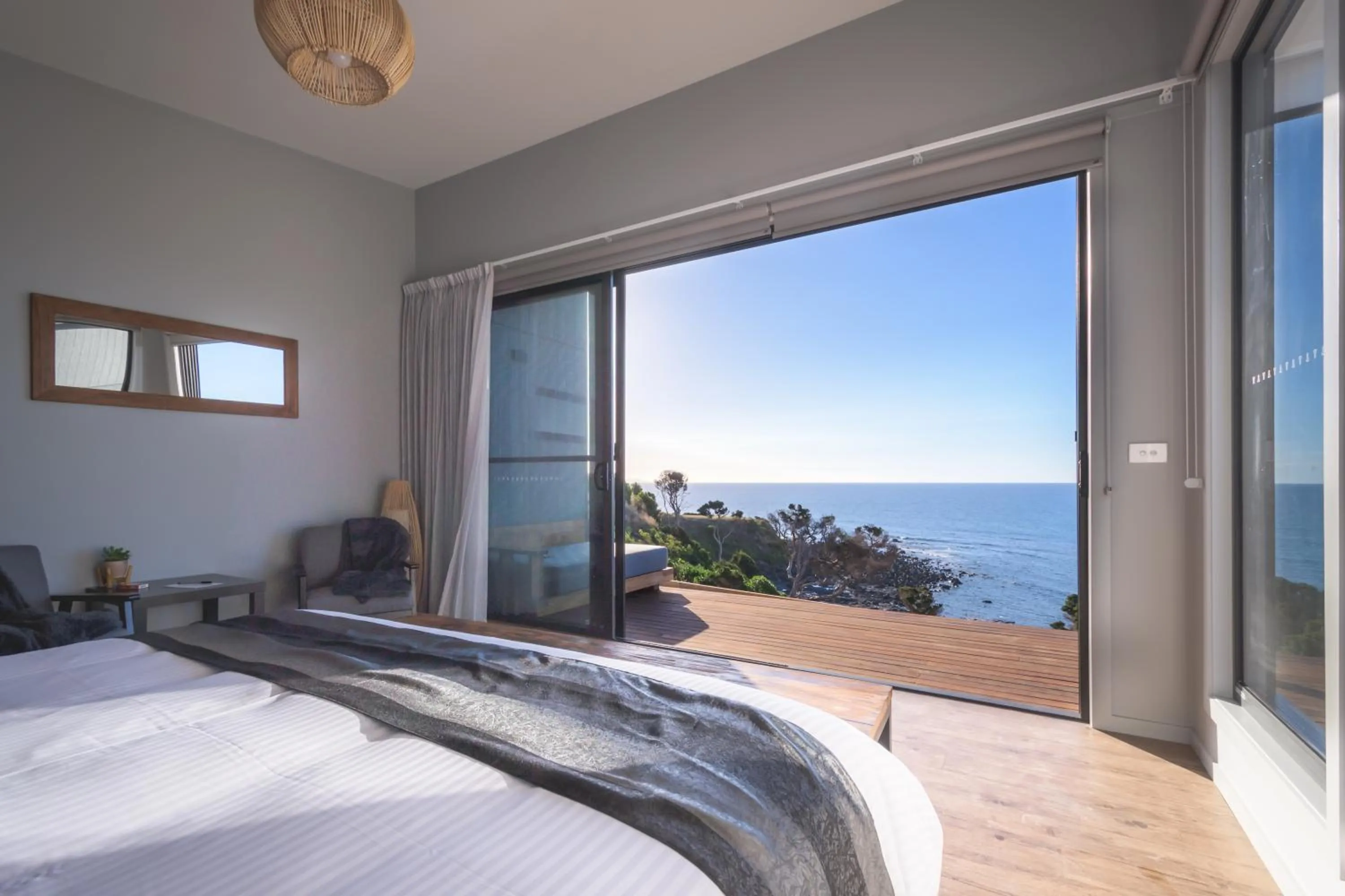 Sea view, Bed in The Cove Tasmania