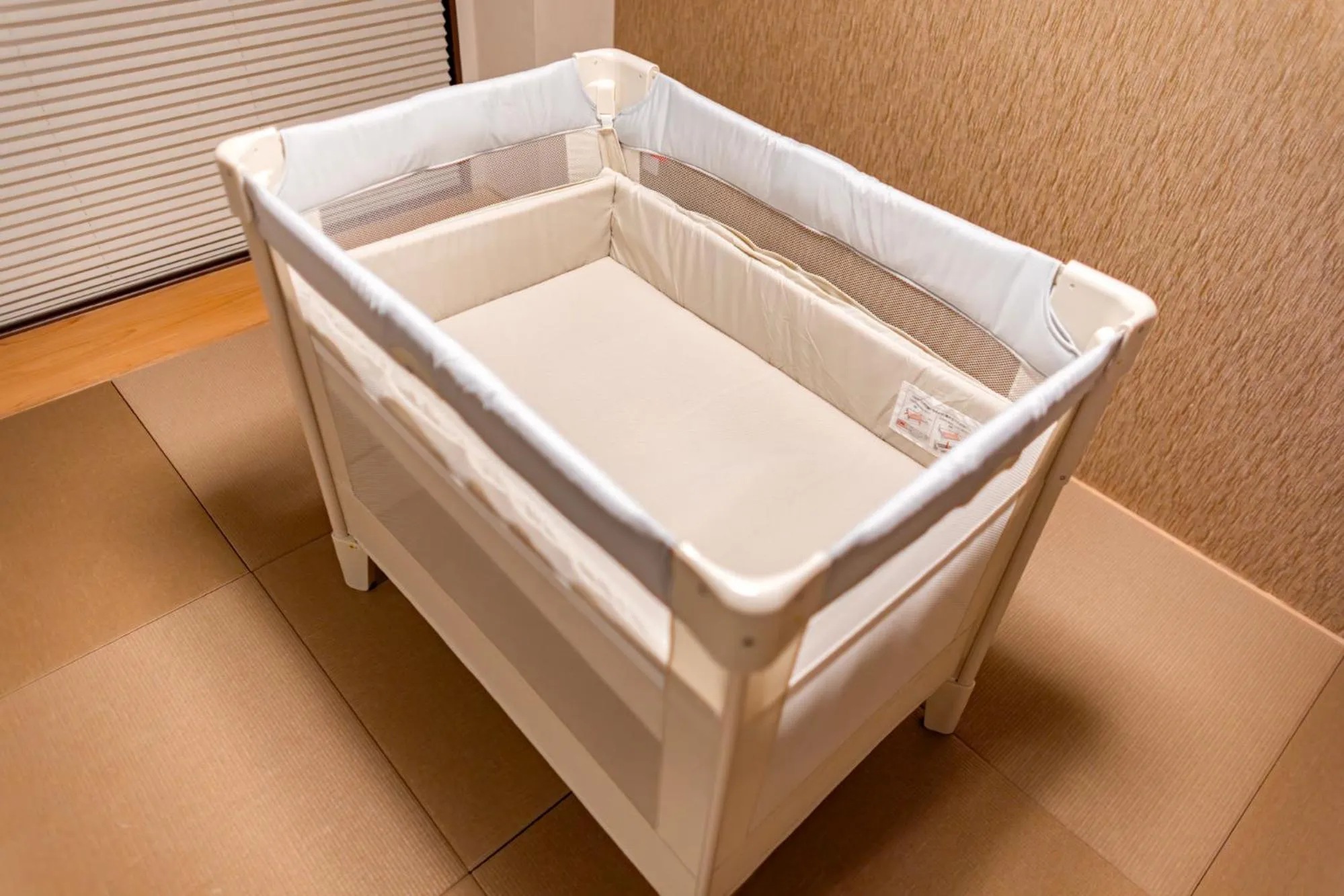 cot in MADOKA Kyoto station west