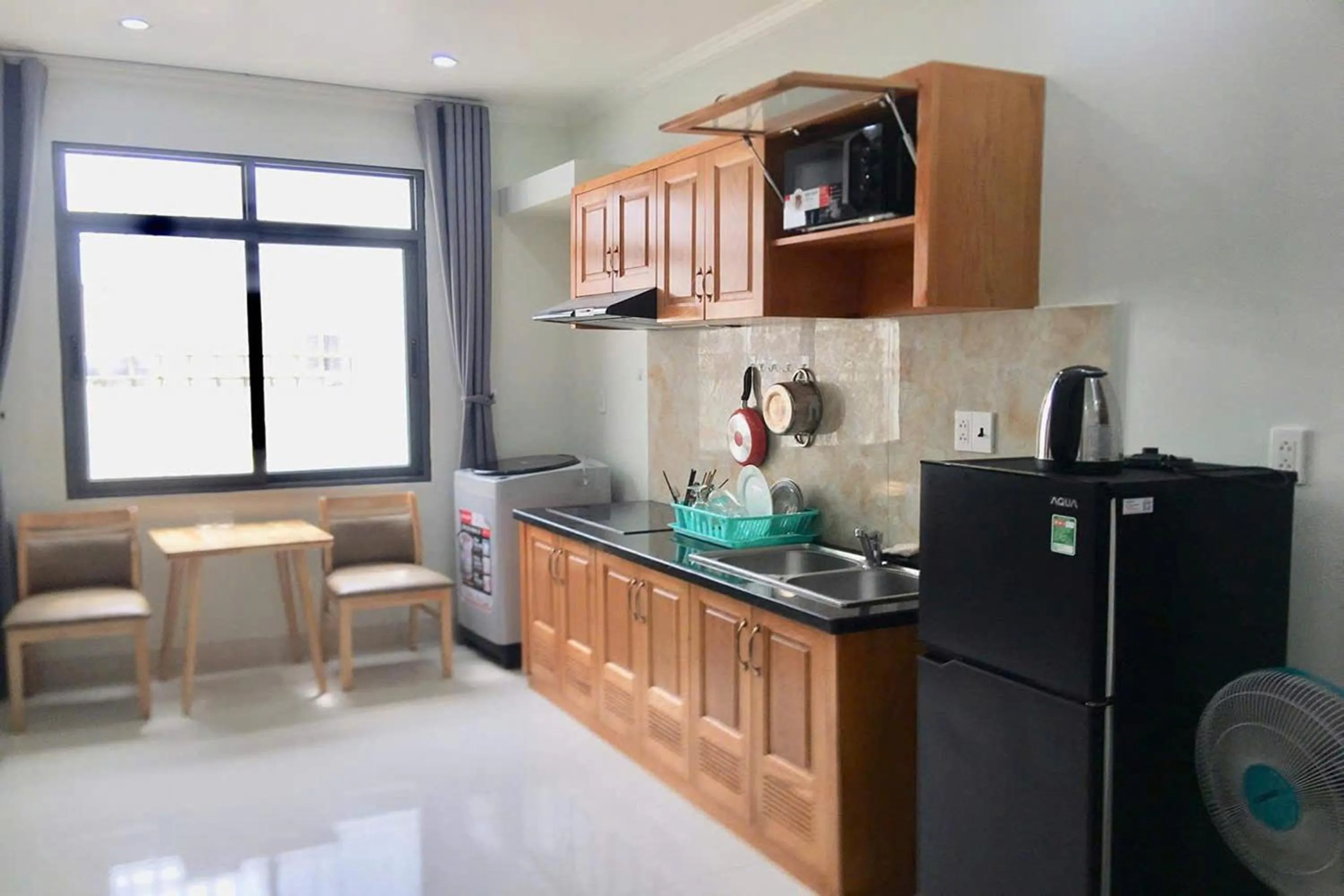 Kitchen or kitchenette in Nhat Thu Hotel & Apartment