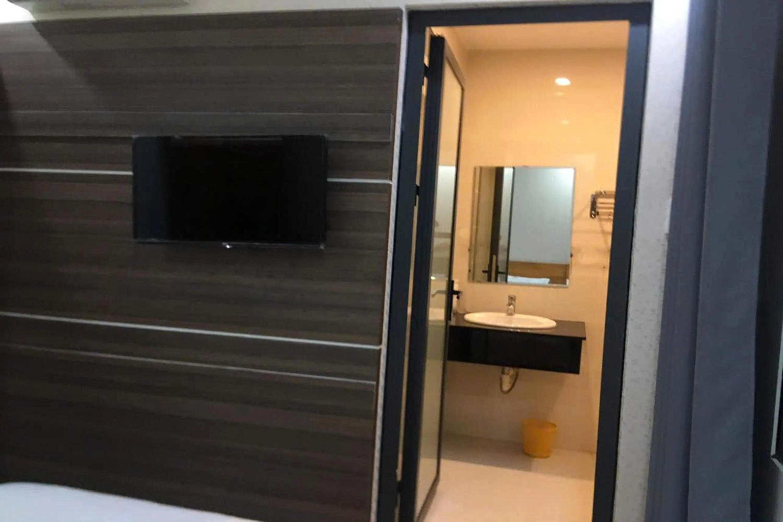 Bathroom in Nhat Thu Hotel & Apartment