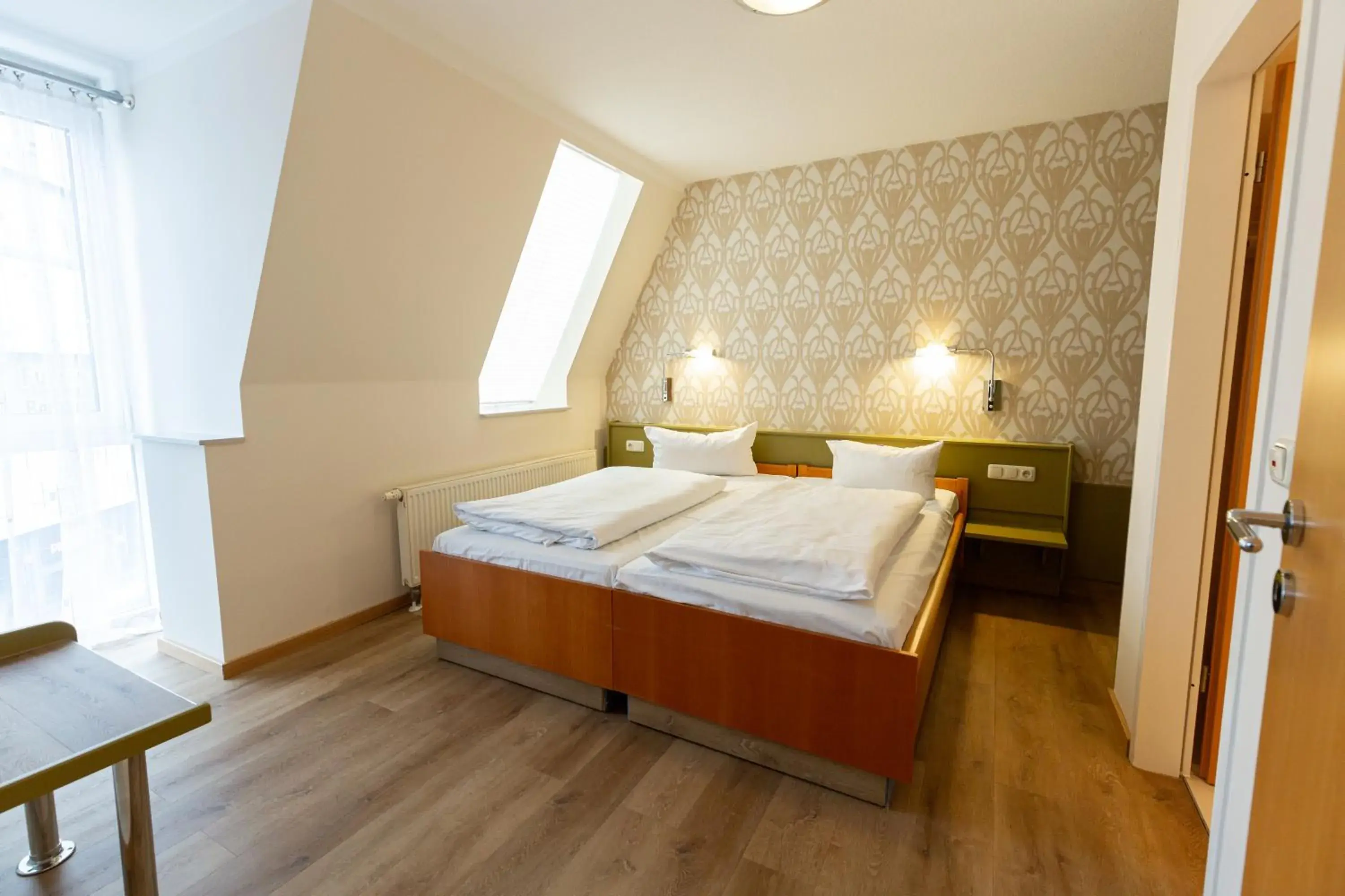 Standard Suite - single occupancy in Hotel DH VEC, sehr beliebtes & leckeres Frühstück, Self-Check-In Standard Suite - single occupancy in Hotel DH VEC, sehr beliebtes & leckeres Frühstück, Self-Check-In