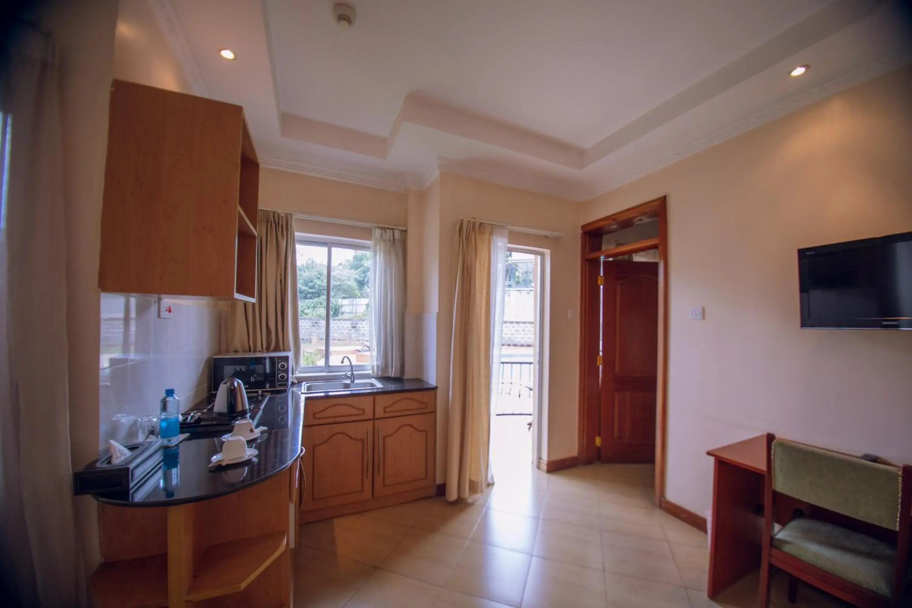 Executive Suite - single occupancy in Longview Suites Hotel Executive Suite - single occupancy in Longview Suites Hotel