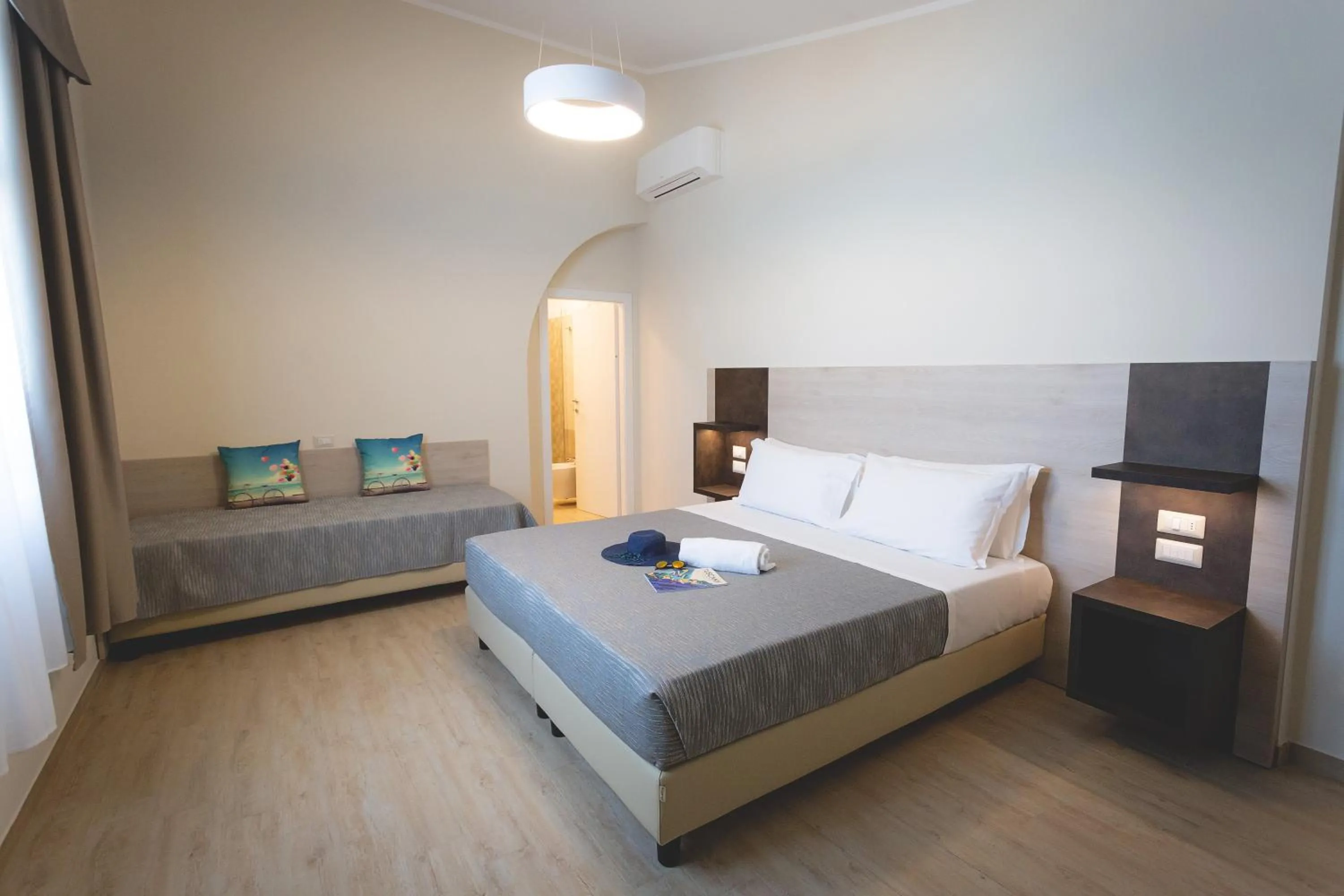 Bedroom, Bed in Hotel Residence Vallecorsa