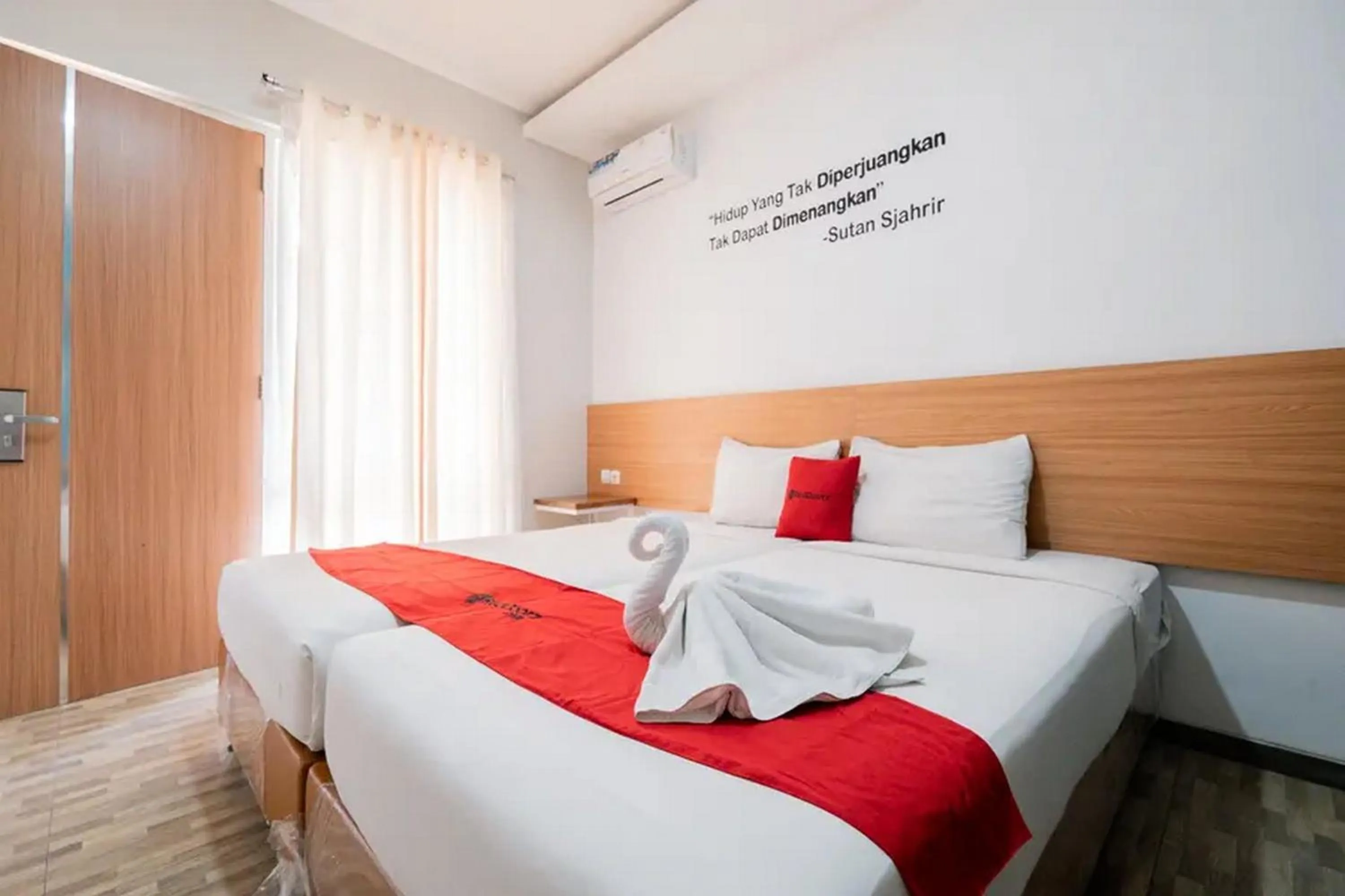 Bed in RedDoorz near Jawa Timur Park 2