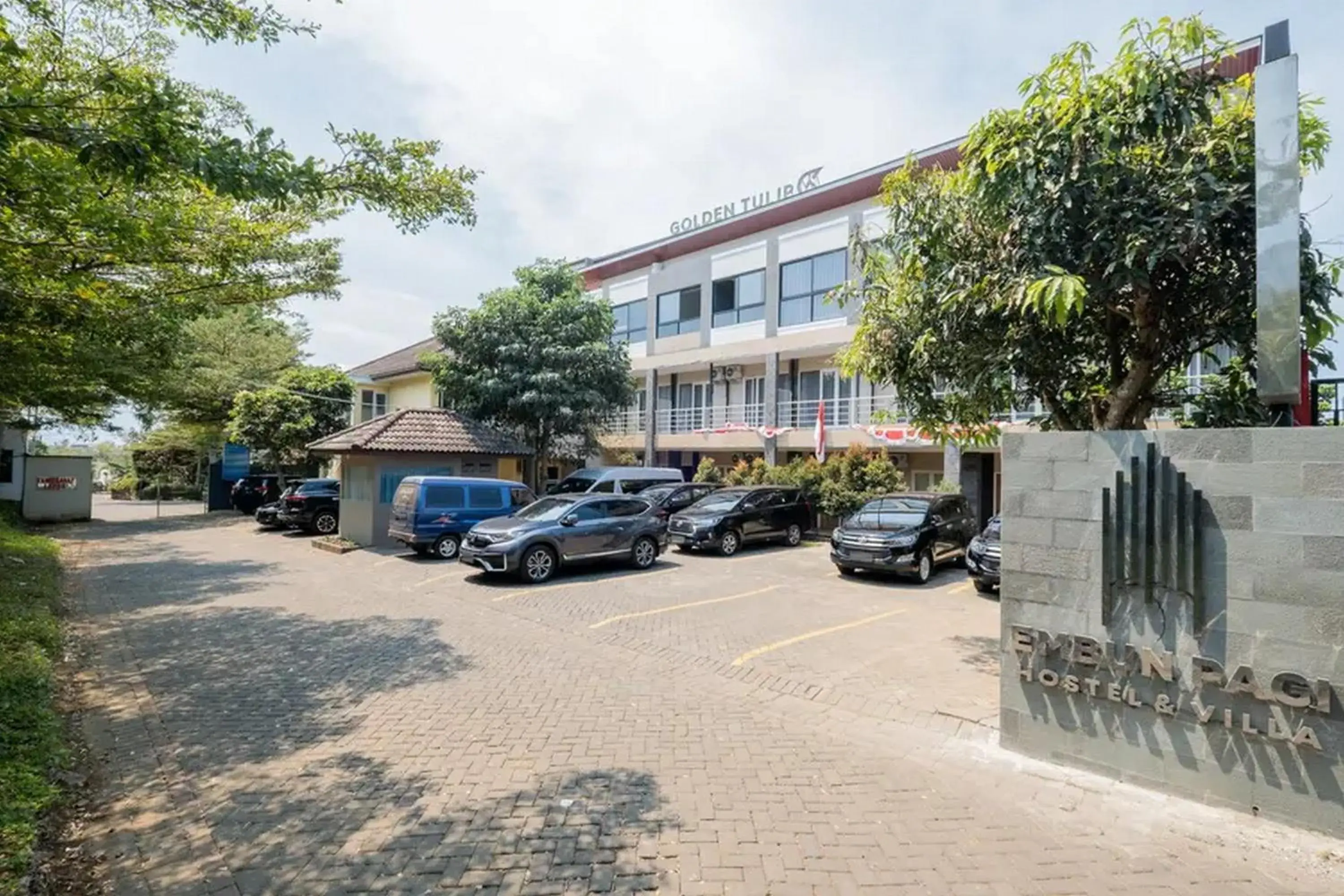 Property building in RedDoorz near Jawa Timur Park 2 Property building in RedDoorz near Jawa Timur Park 2