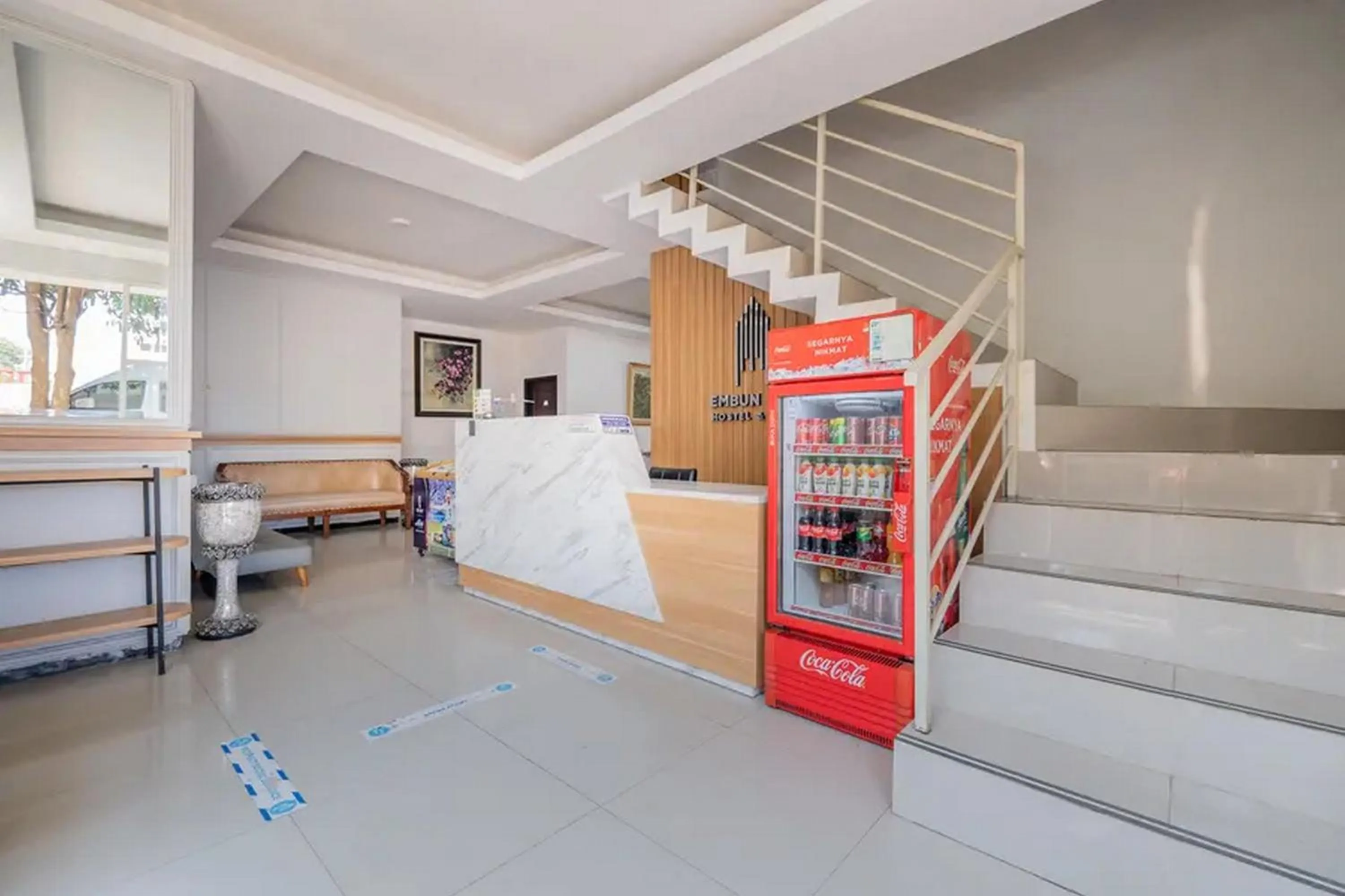 Lobby or reception in RedDoorz near Jawa Timur Park 2