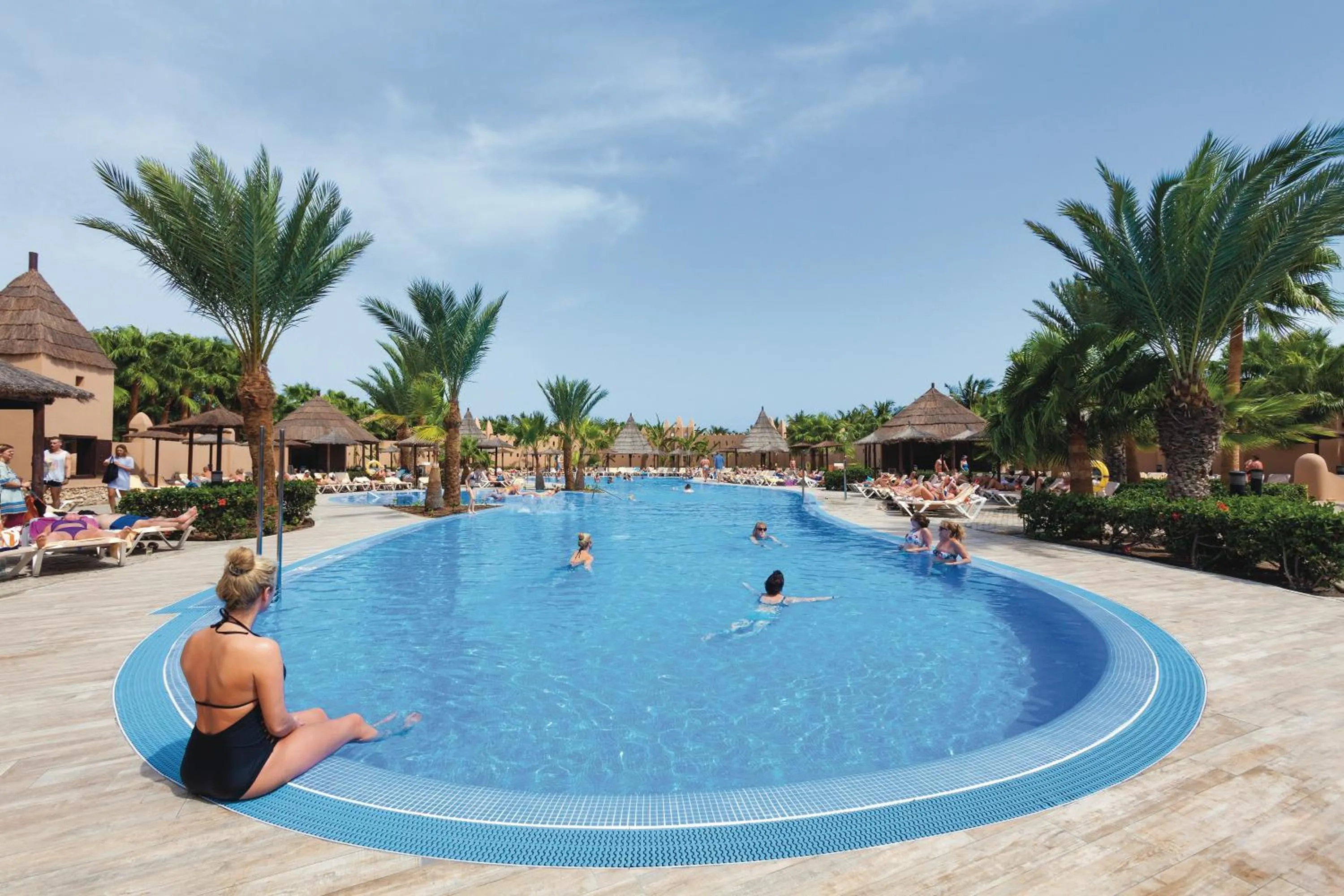 Swimming pool in Hotel Riu Funana - All Inclusive
