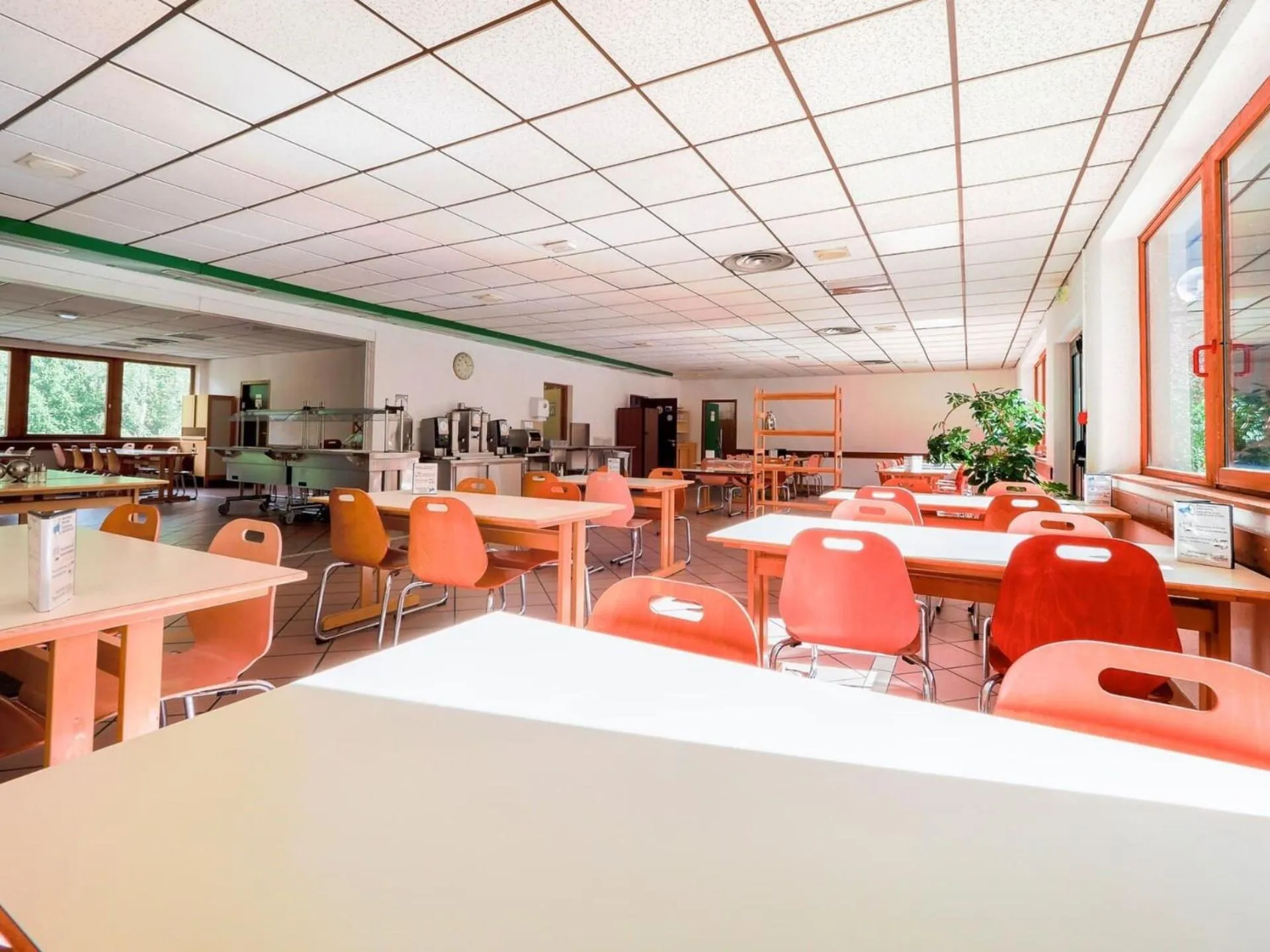 Restaurant/places to eat in Auberge de Jeunesse HI Chamonix