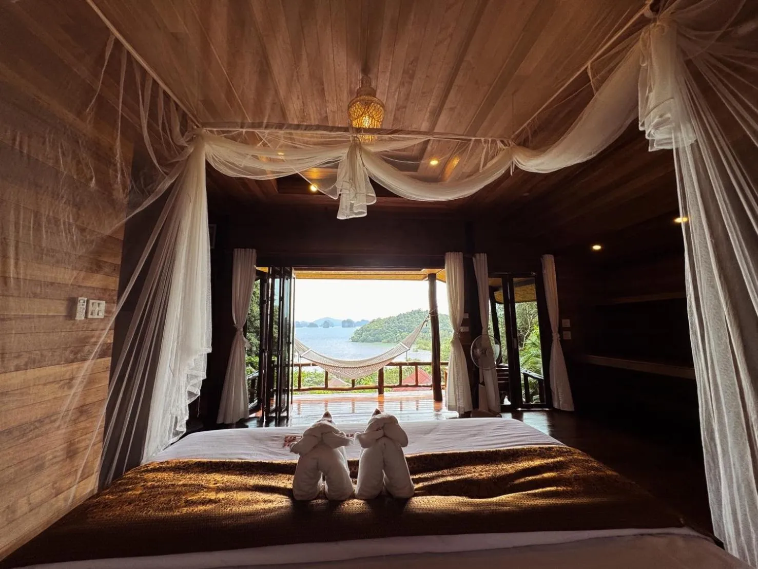 Bedroom, Bed in Hillhouse - Koh Yao Noi