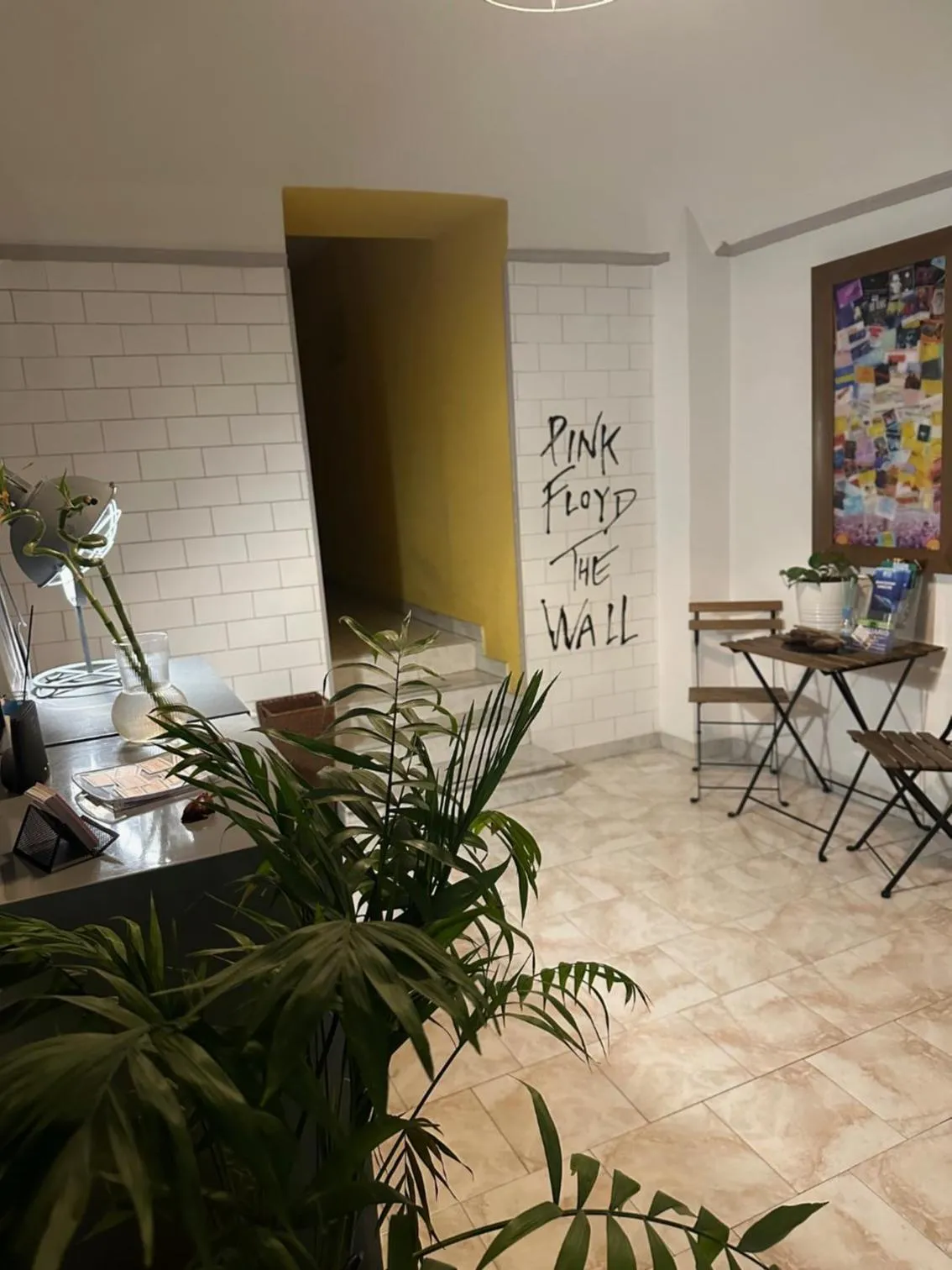 Seating area in Red and Blues Music Hotel Genova