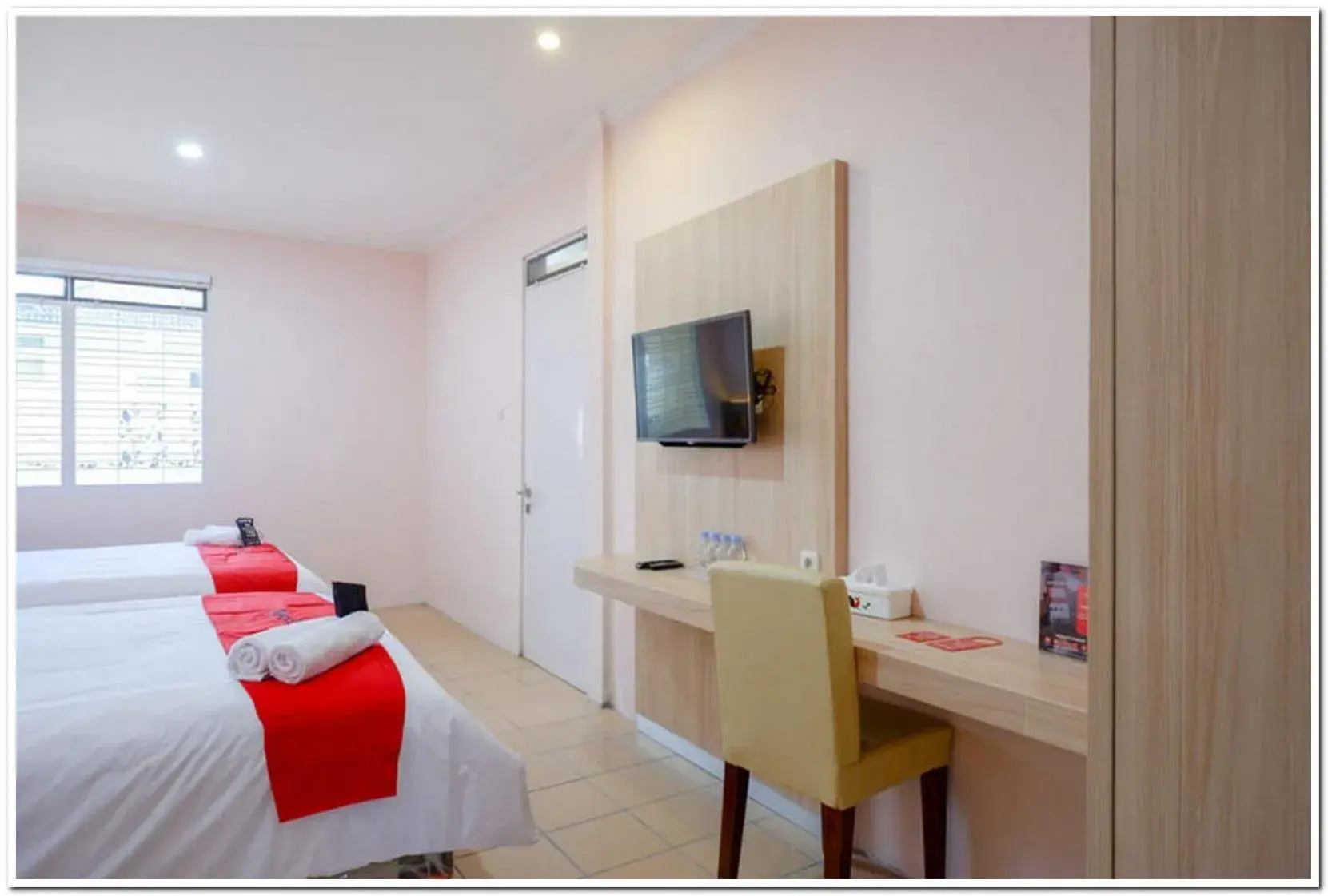 Bedroom, Bed in RedDoorz near Gejayan 3 Bedroom, Bed in RedDoorz near Gejayan 3