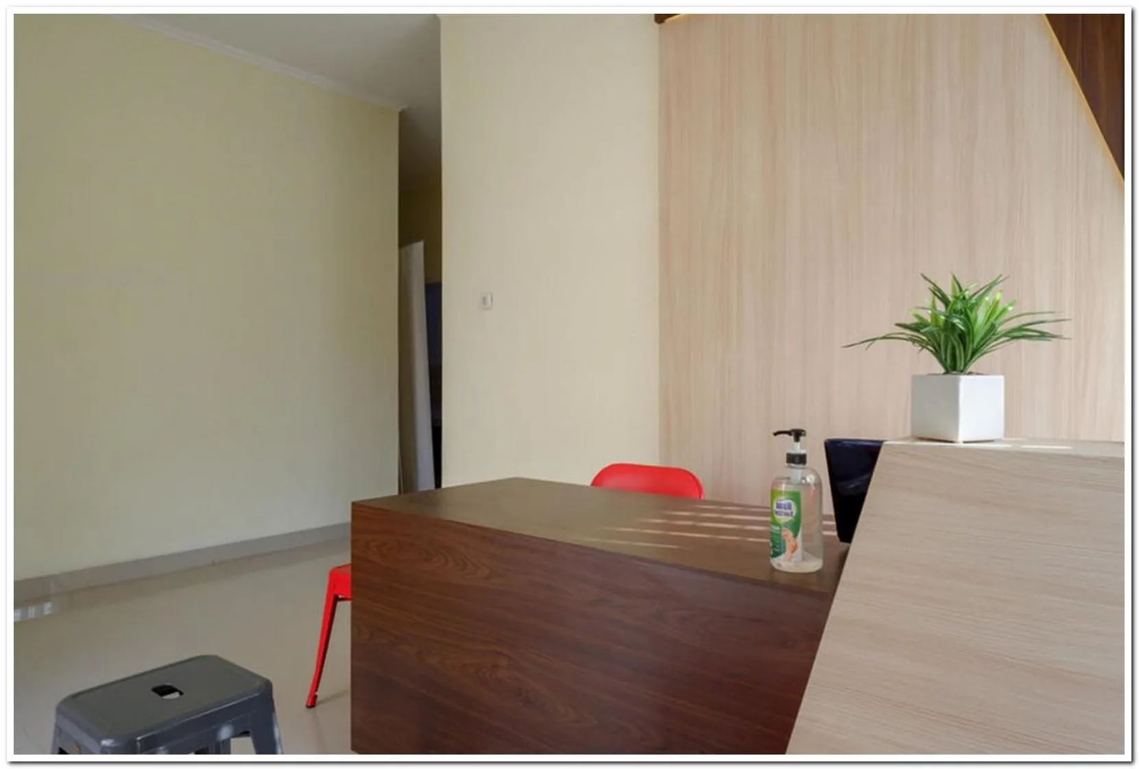 Lobby or reception in RedDoorz near Gejayan 3