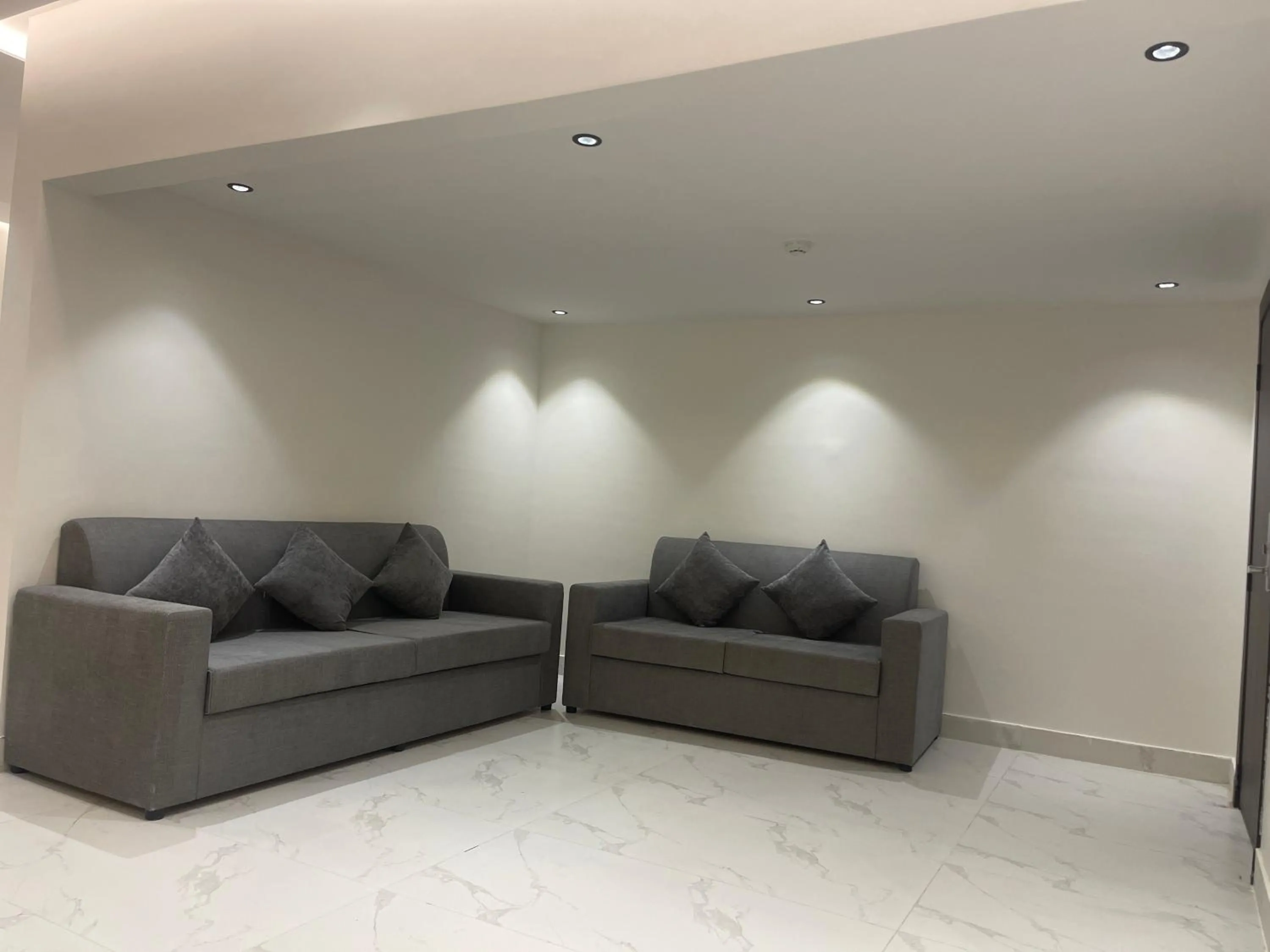 شقق درر رامه للشقق المخدومة 10