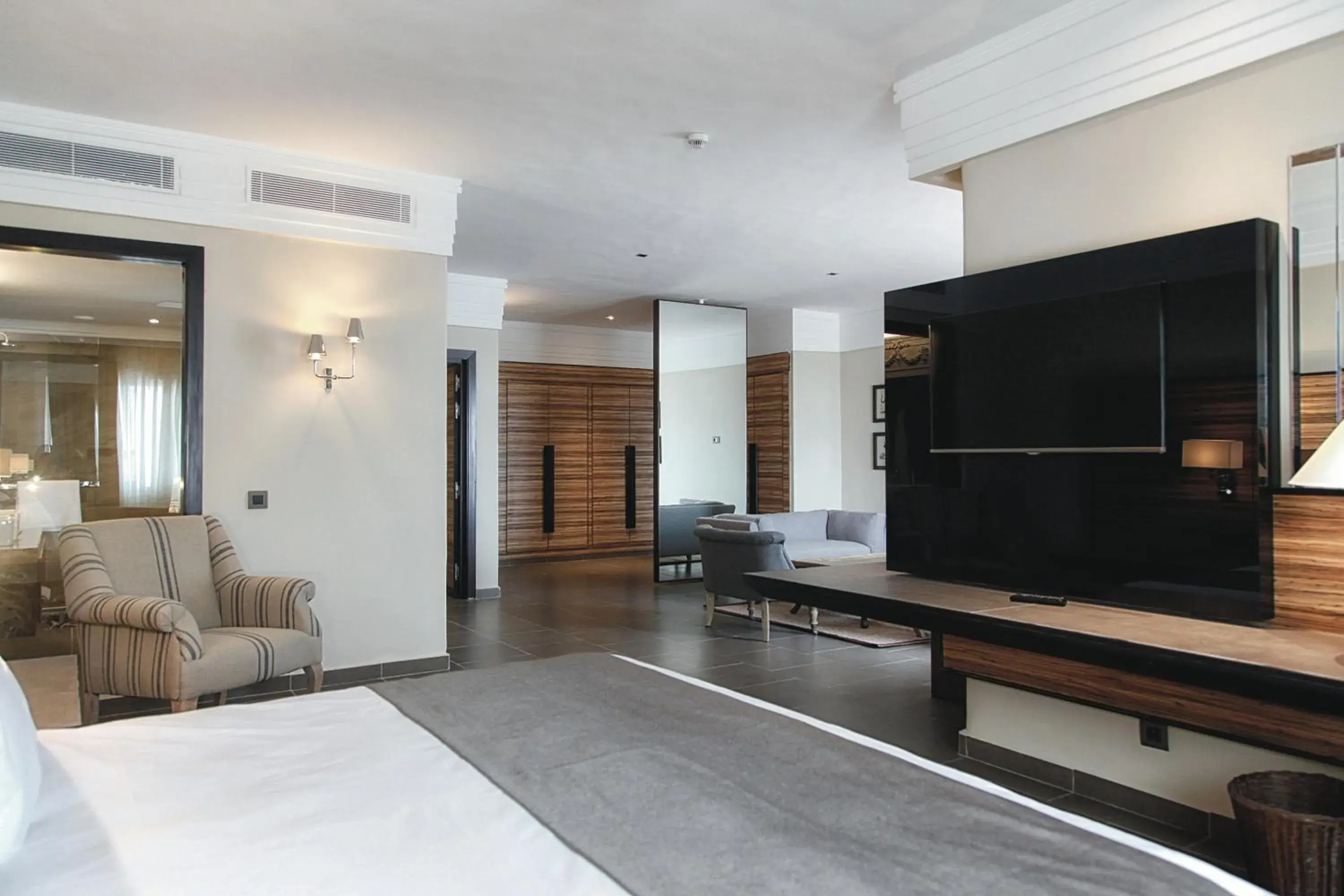 TV and multimedia, Bed in Hotel Riu Tikida Dunas - All inclusive TV and multimedia, Bed in Hotel Riu Tikida Dunas - All inclusive