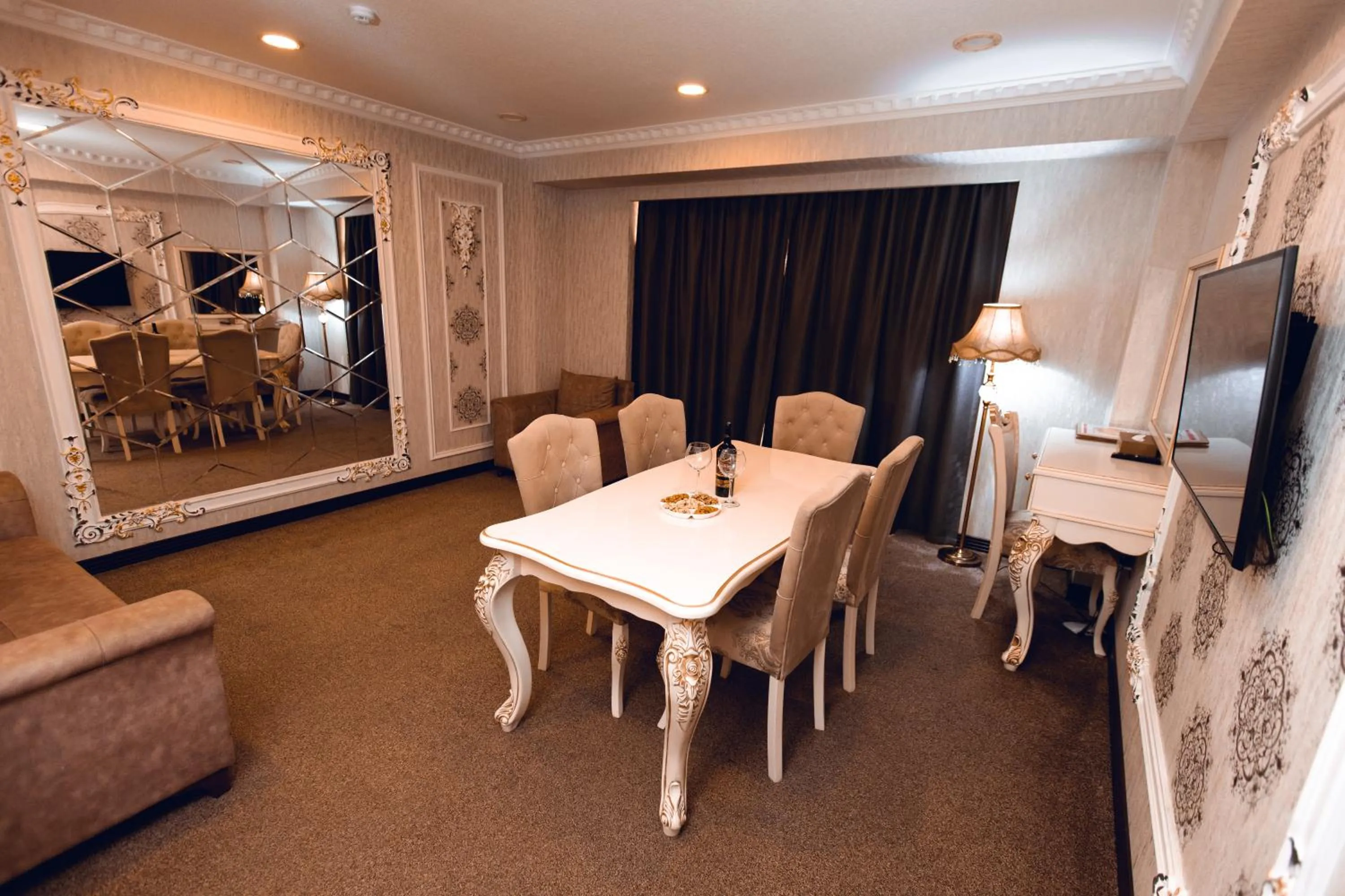 Dining area in Baku Hotel Ganja